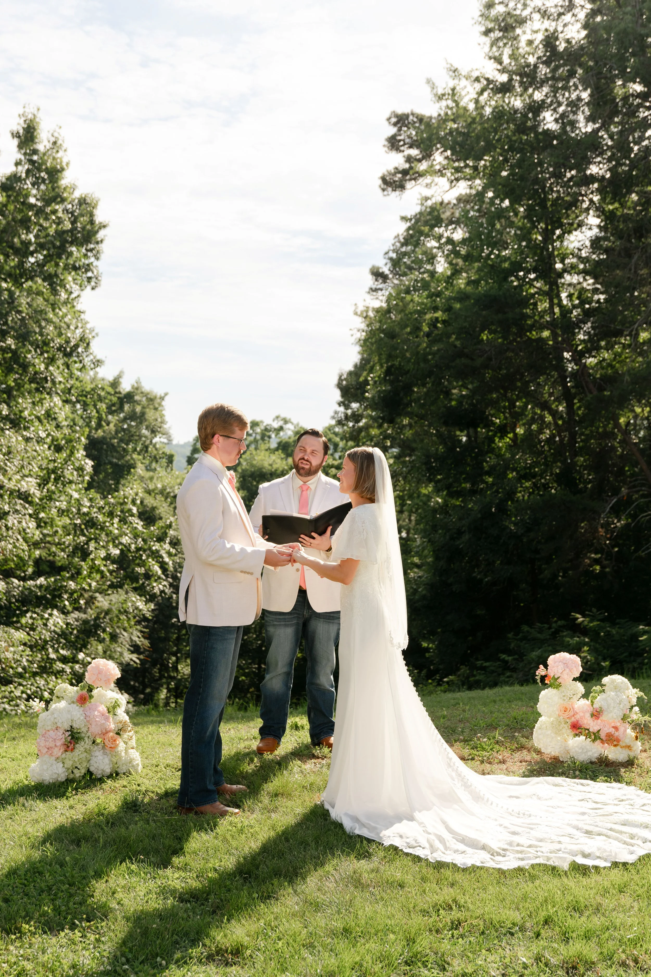 brittney_beeler_photography_the_abby_farm_louisville_wedding-369.jpg