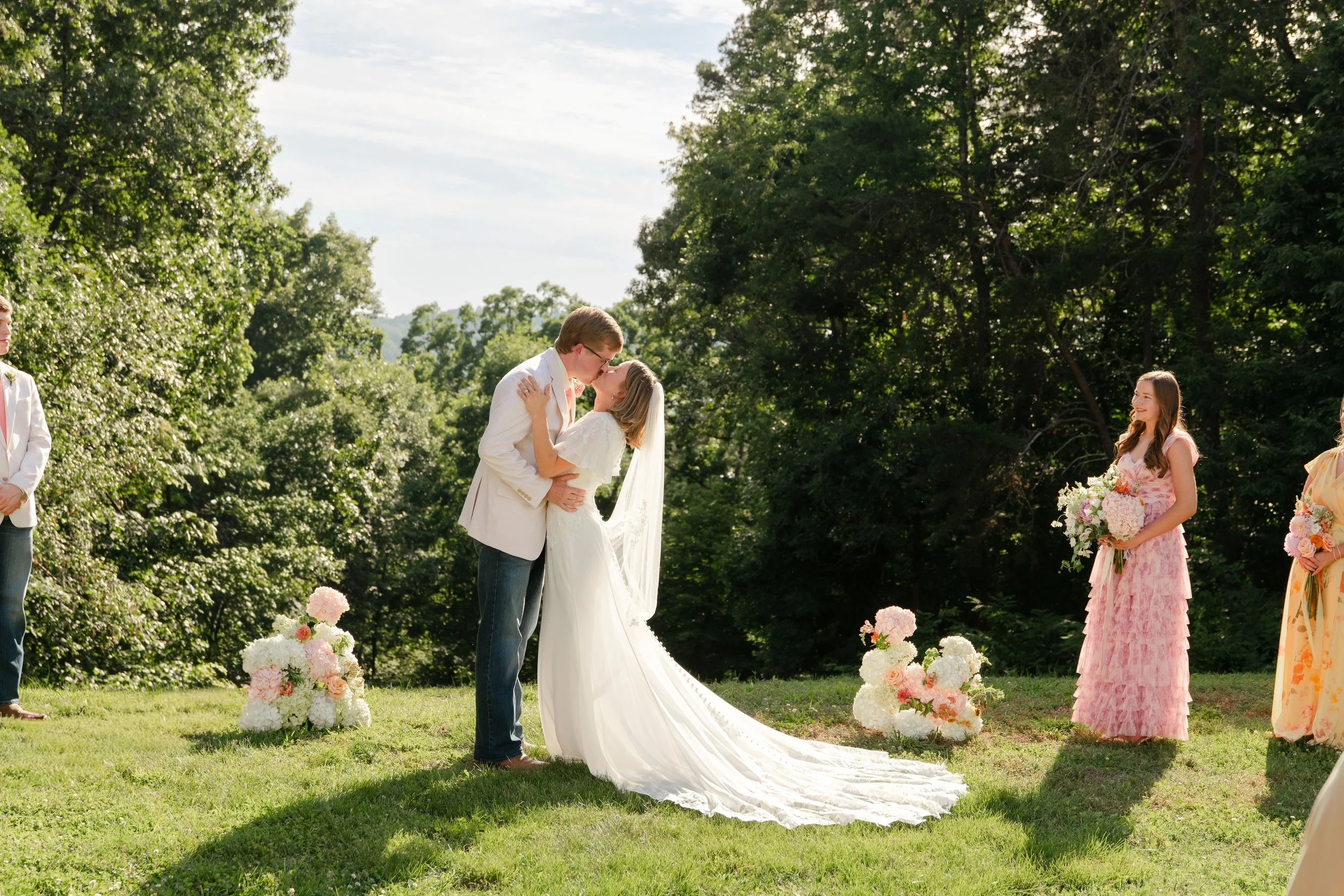 brittney_beeler_photography_the_abby_farm_louisville_wedding-376.jpg