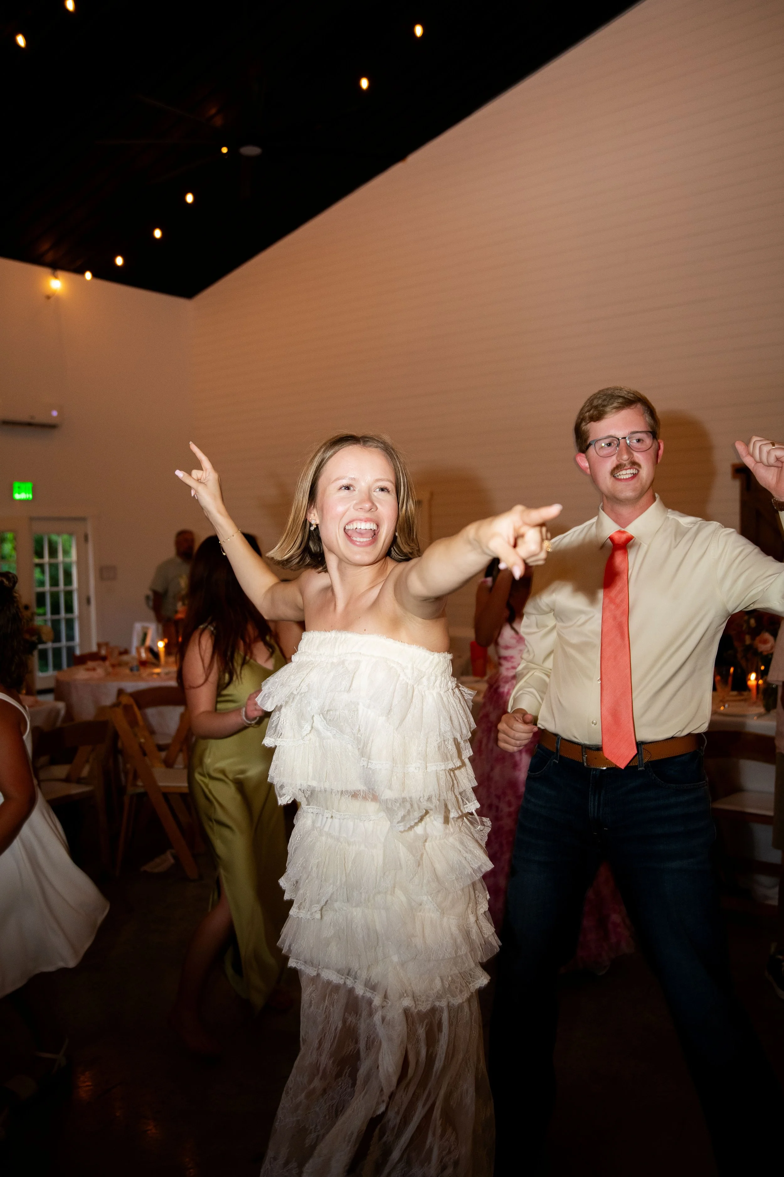 brittney_beeler_photography_the_abby_farm_louisville_wedding-662.jpg