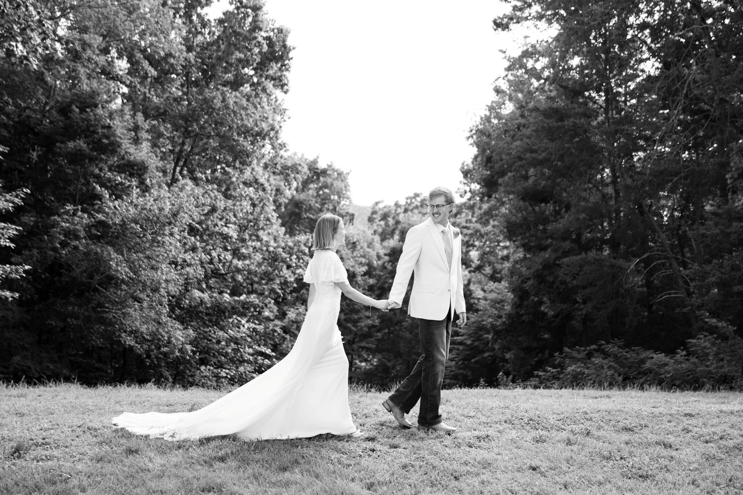 brittney_beeler_photography_the_abby_farm_louisville_wedding-473.jpg