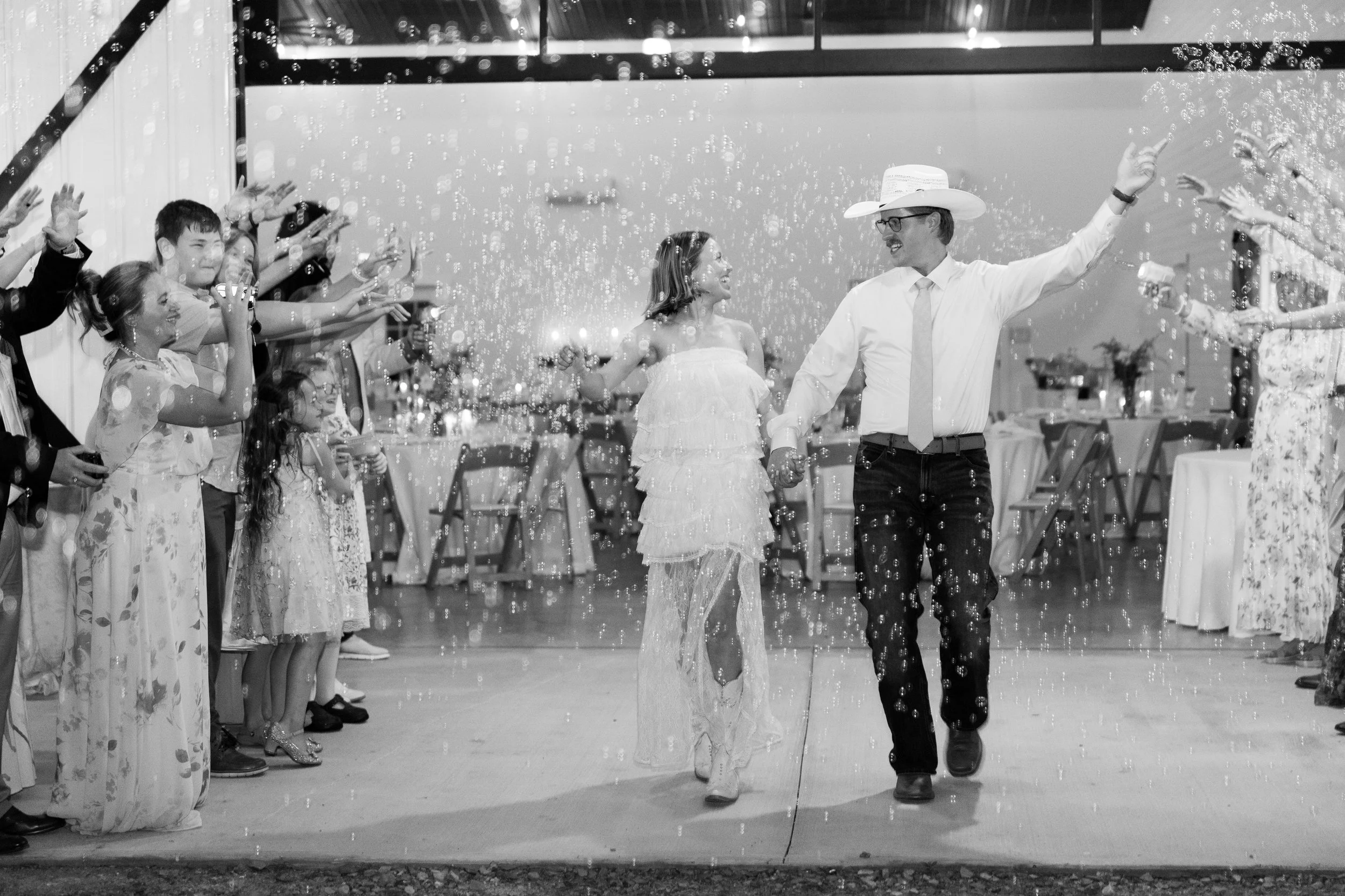 brittney_beeler_photography_the_abby_farm_louisville_wedding-714.jpg
