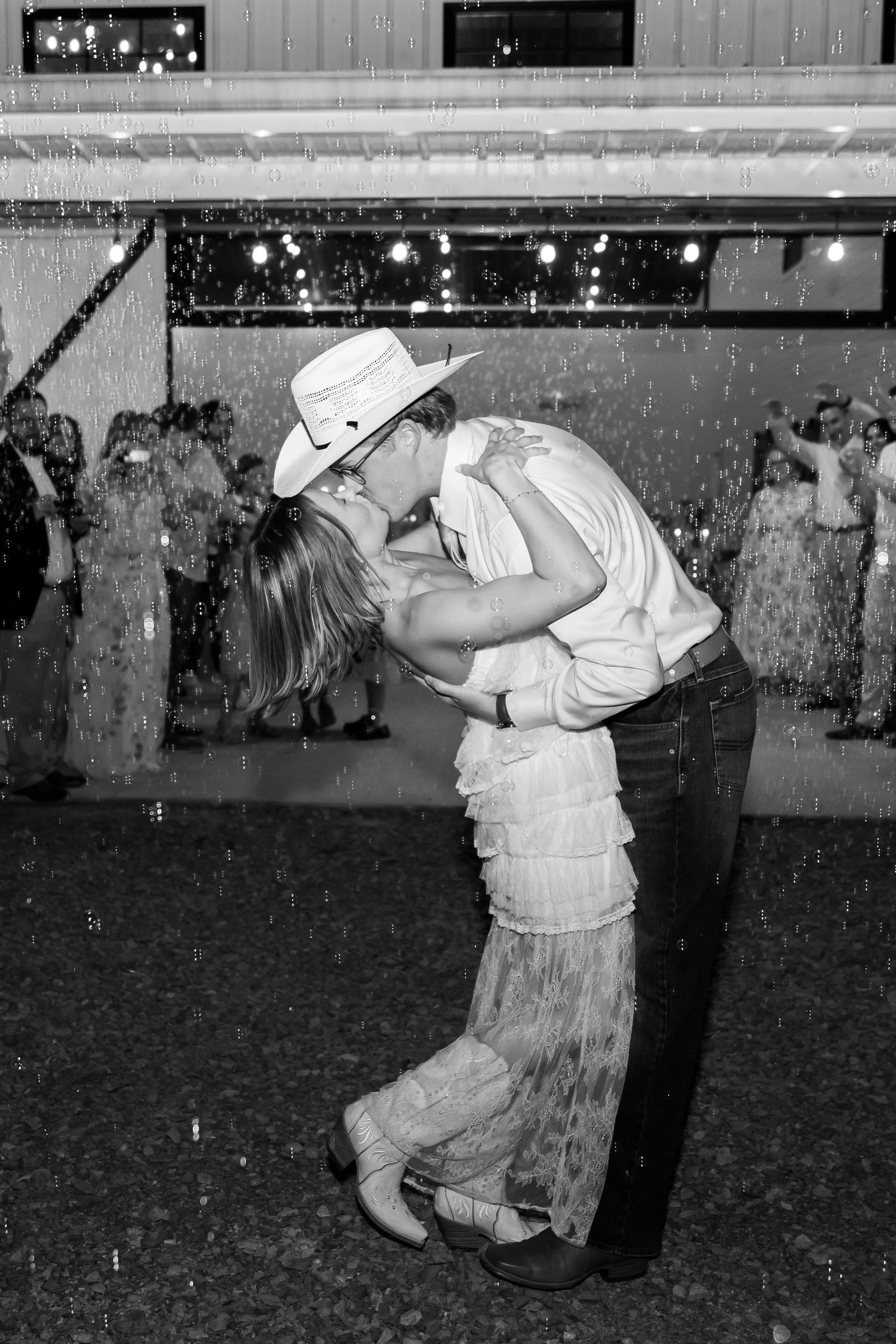 brittney_beeler_photography_the_abby_farm_louisville_wedding-729.jpg