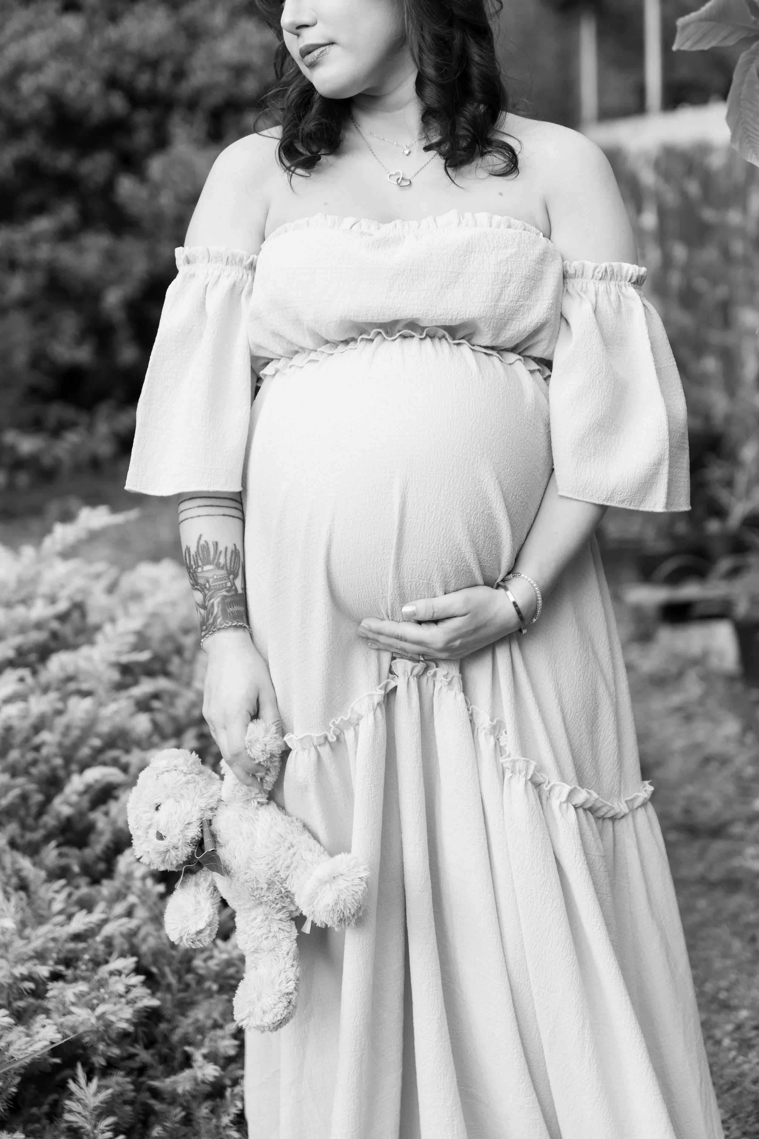 brittney_beeler_photography_spring_maternity_session-71.jpg