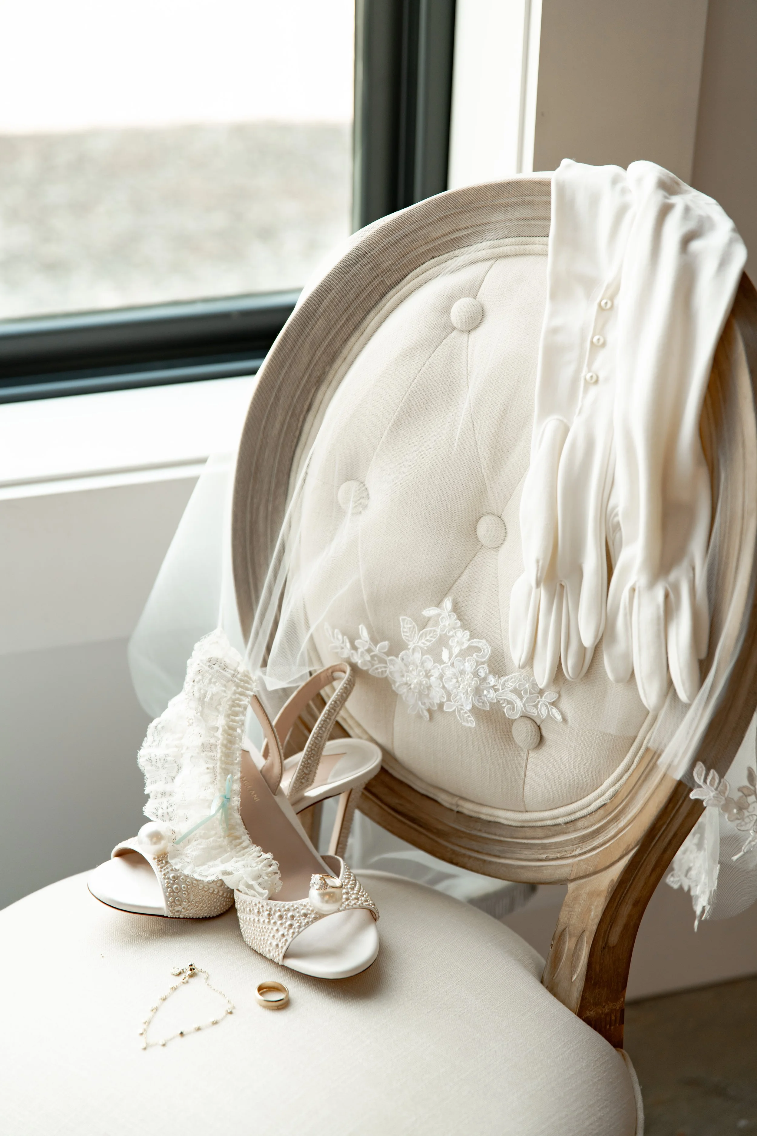 brittney_beeler_photography_the_abby_farm_louisville_wedding-6.jpg