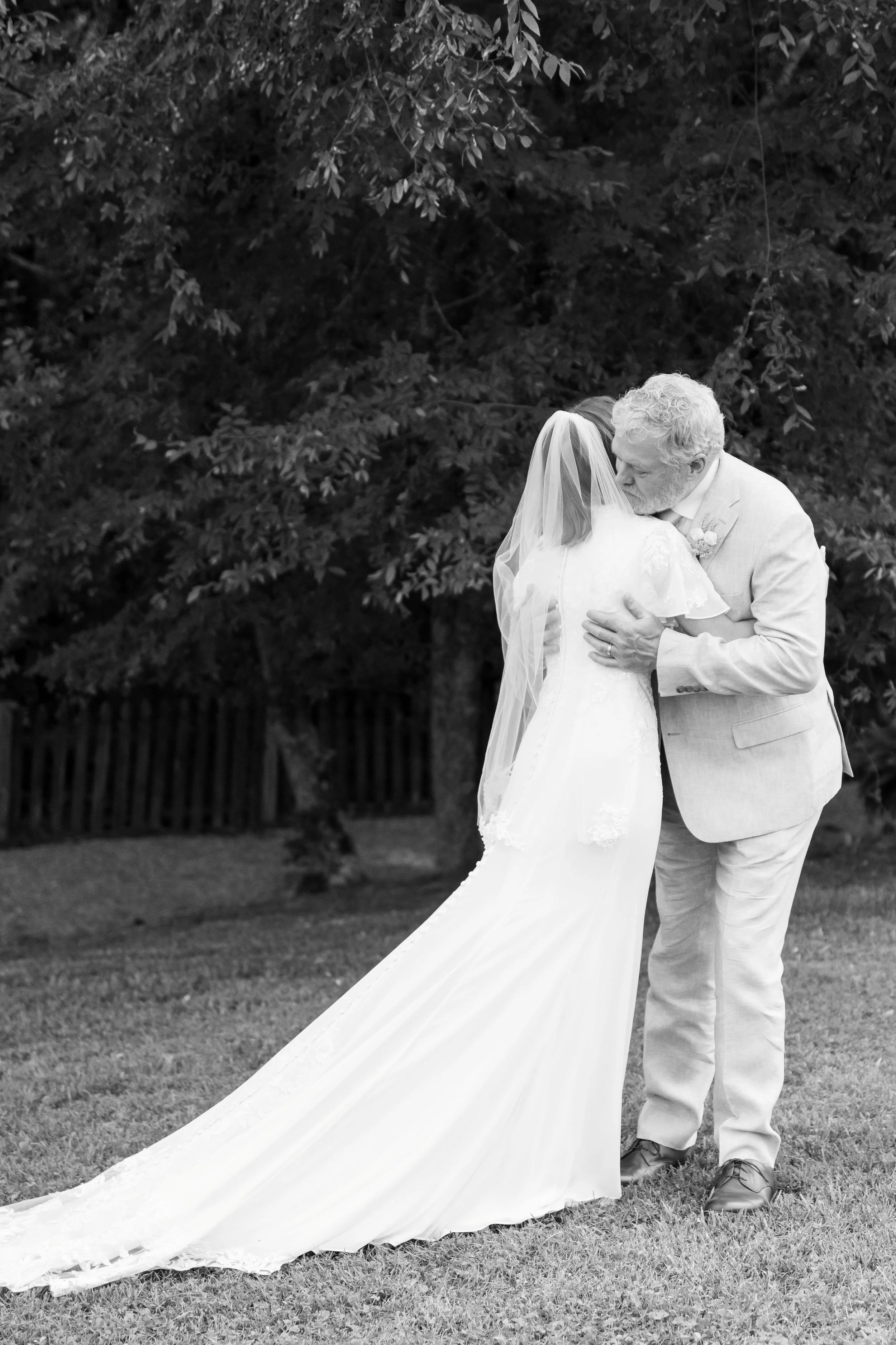 brittney_beeler_photography_the_abby_farm_louisville_wedding-193.jpg