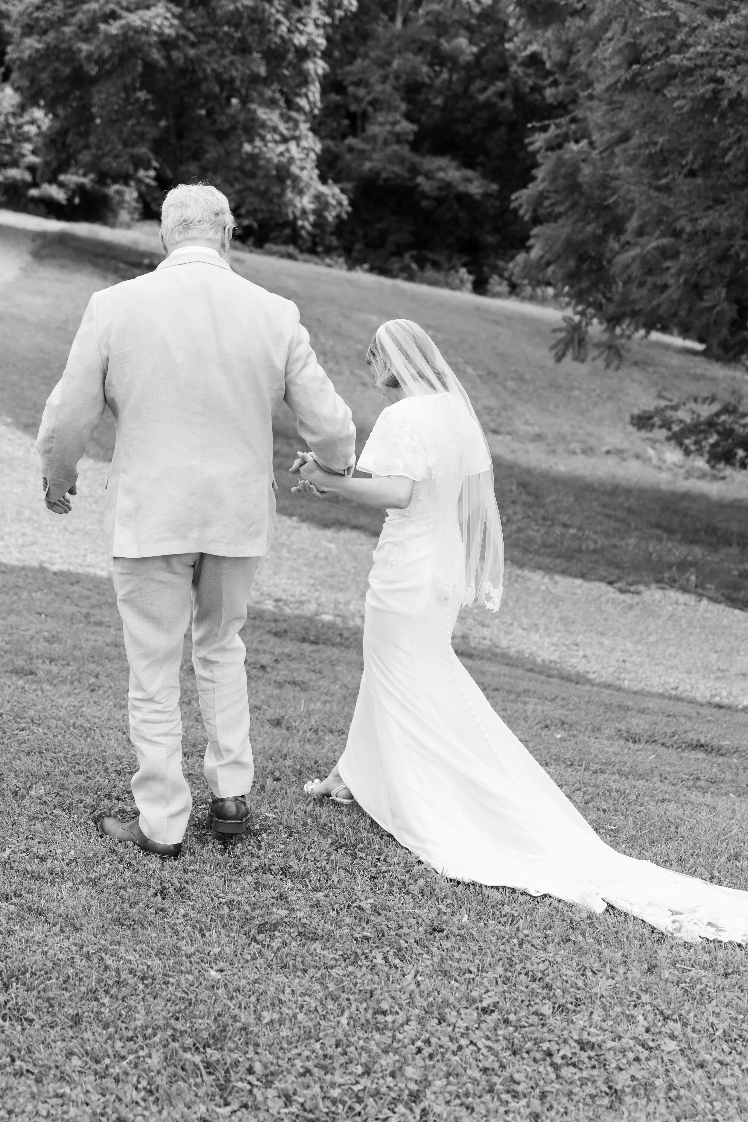 brittney_beeler_photography_the_abby_farm_louisville_wedding-201.jpg