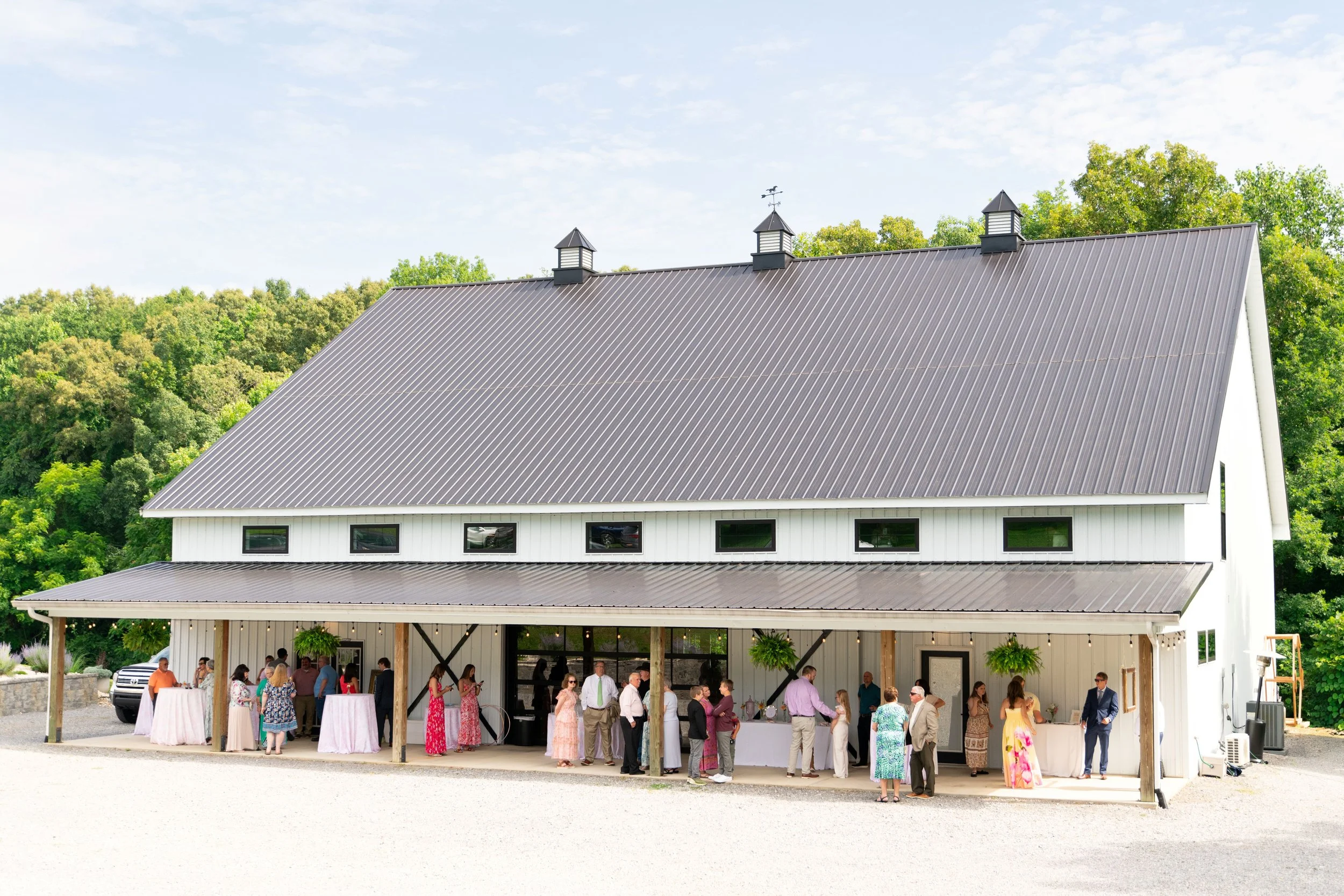 brittney_beeler_photography_the_abby_farm_louisville_wedding-300.jpg