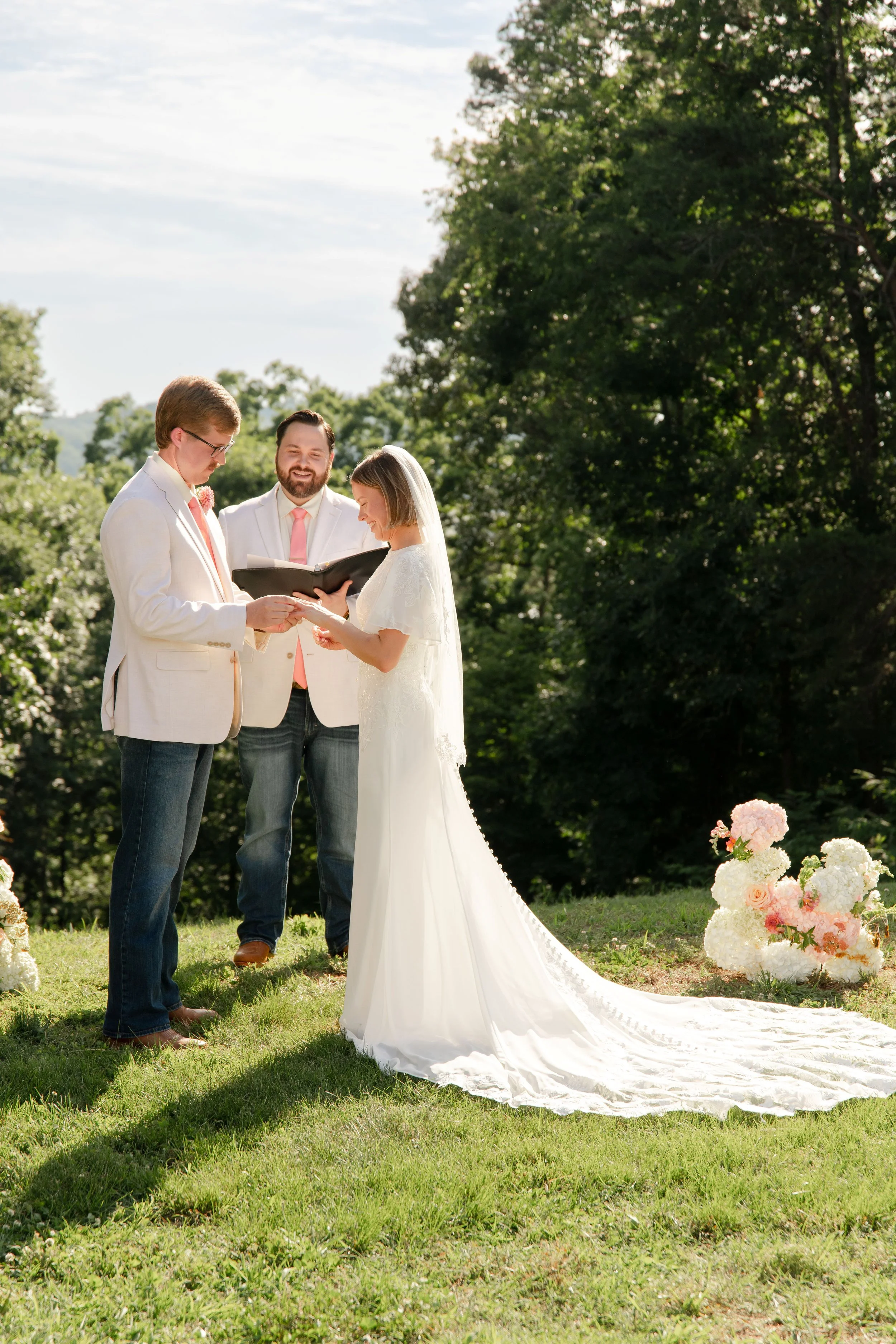 brittney_beeler_photography_the_abby_farm_louisville_wedding-368.jpg