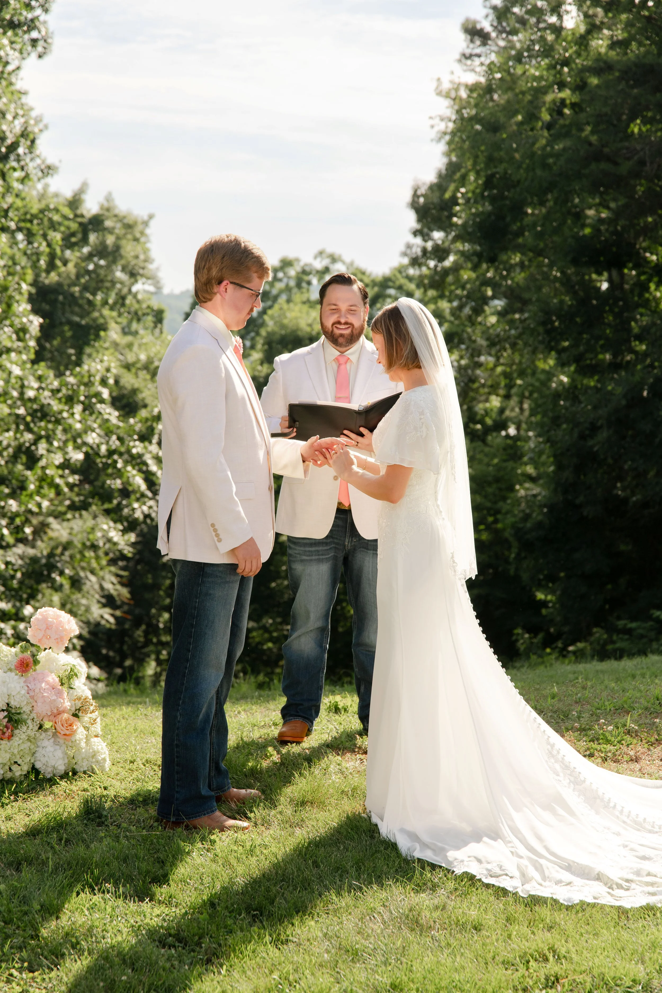 brittney_beeler_photography_the_abby_farm_louisville_wedding-372.jpg