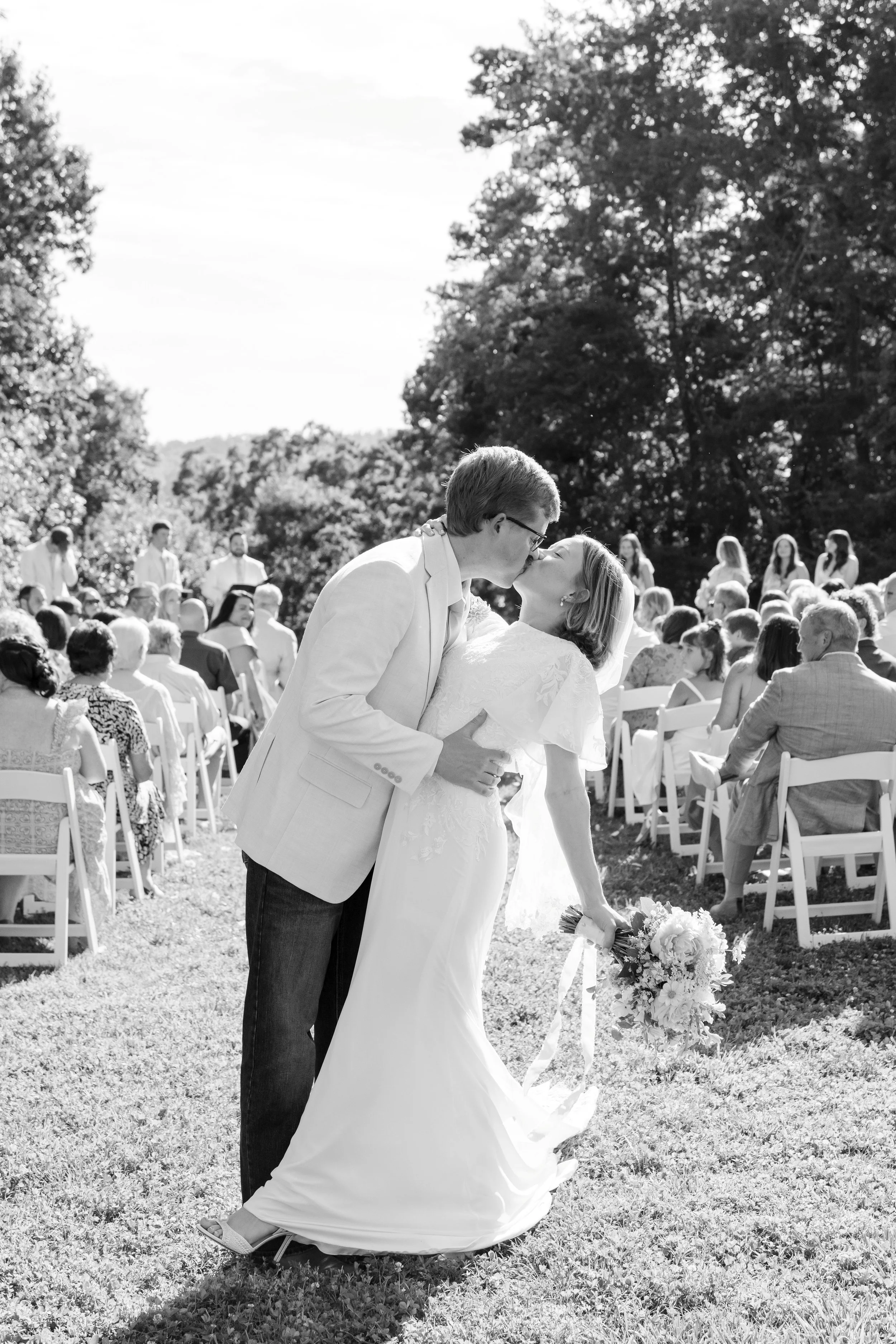 brittney_beeler_photography_the_abby_farm_louisville_wedding-396.jpg