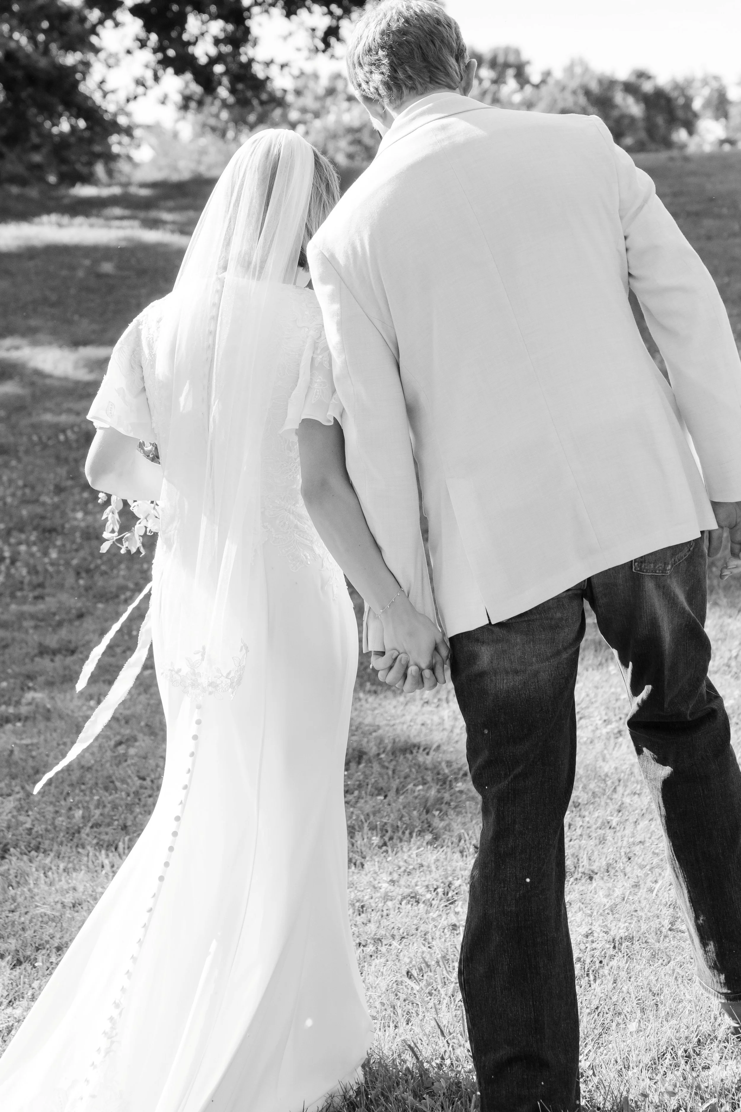 brittney_beeler_photography_the_abby_farm_louisville_wedding-403.jpg