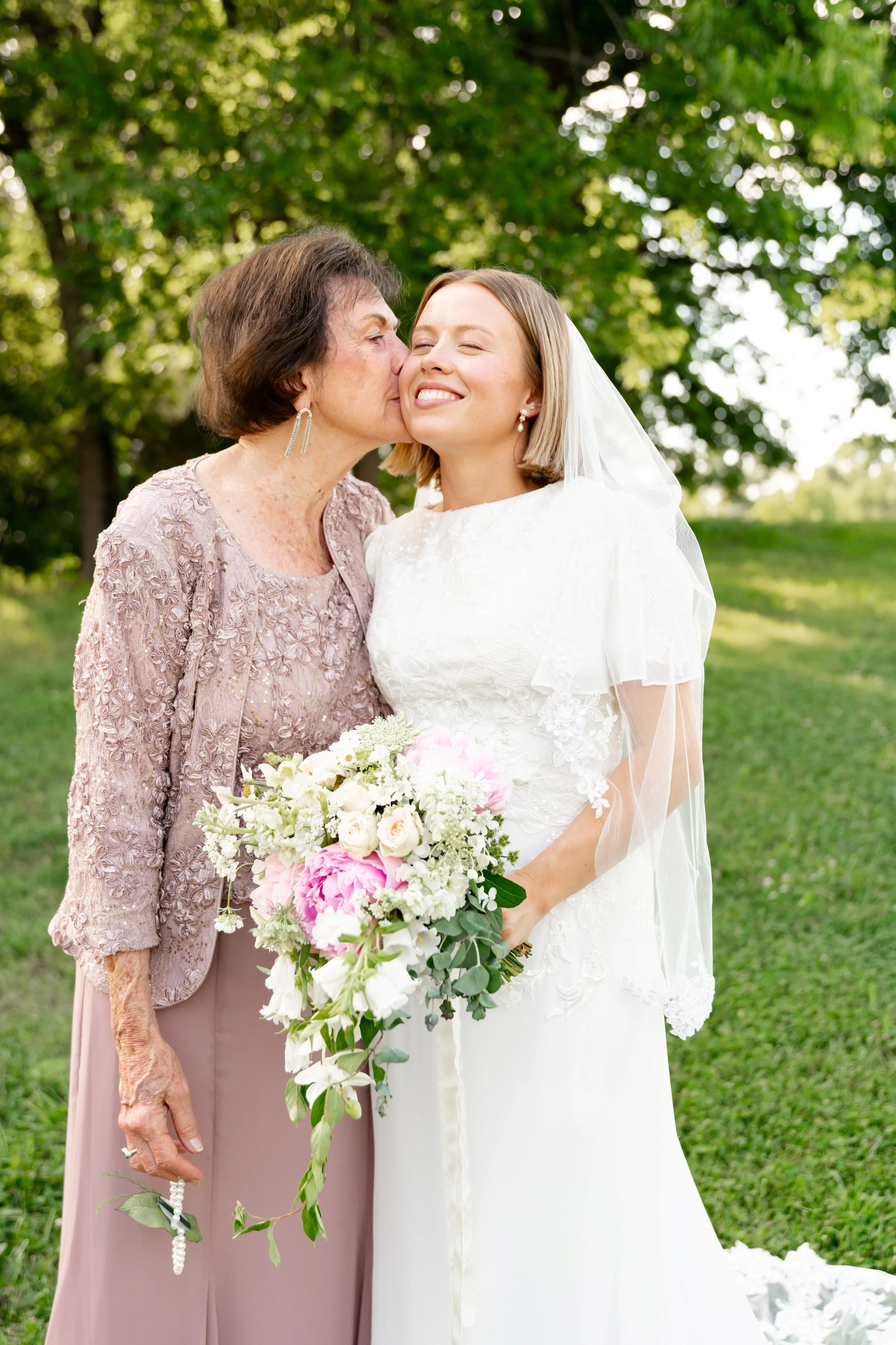 brittney_beeler_photography_the_abby_farm_louisville_wedding-437.jpg