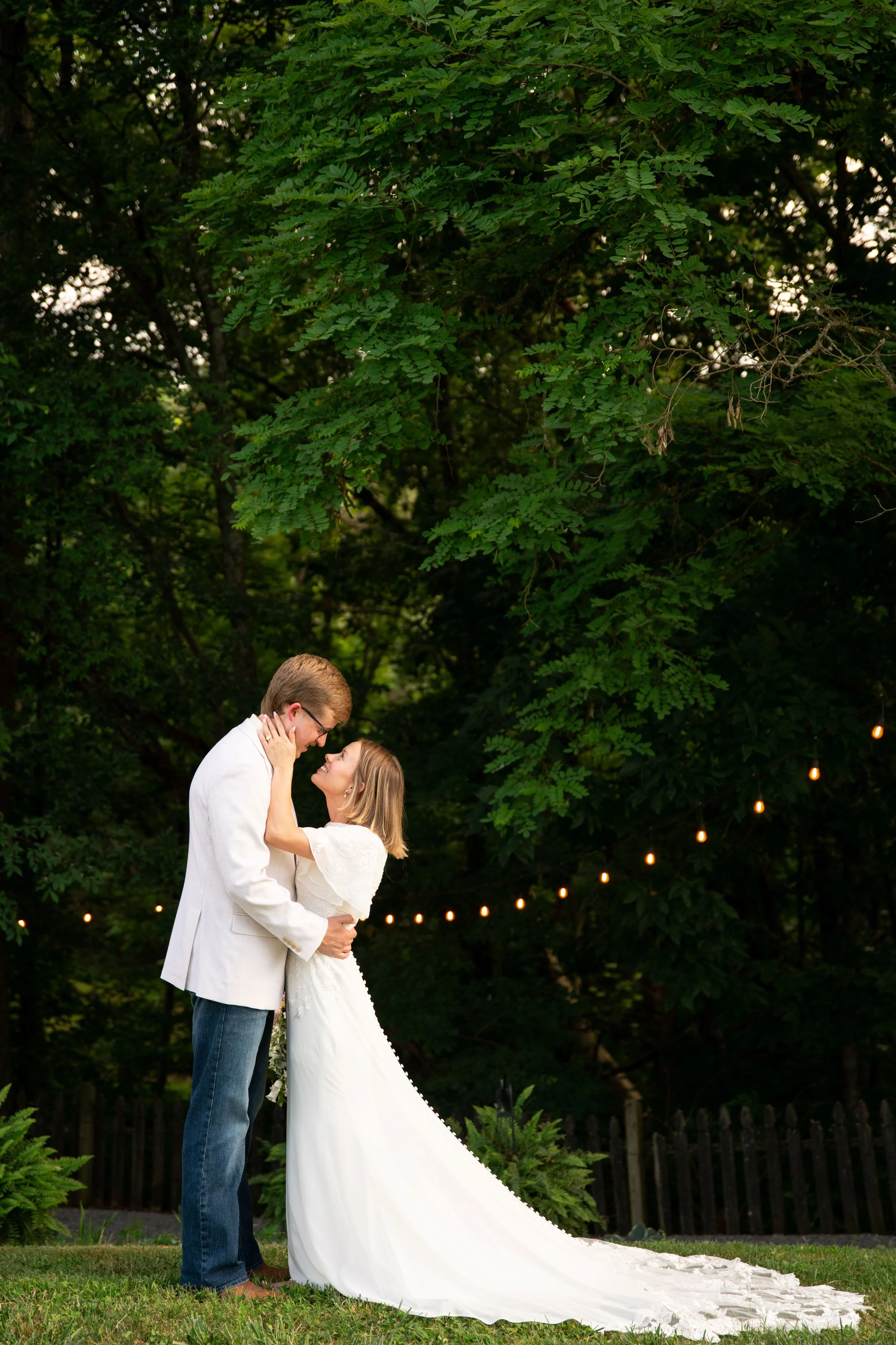 brittney_beeler_photography_the_abby_farm_louisville_wedding-483.jpg