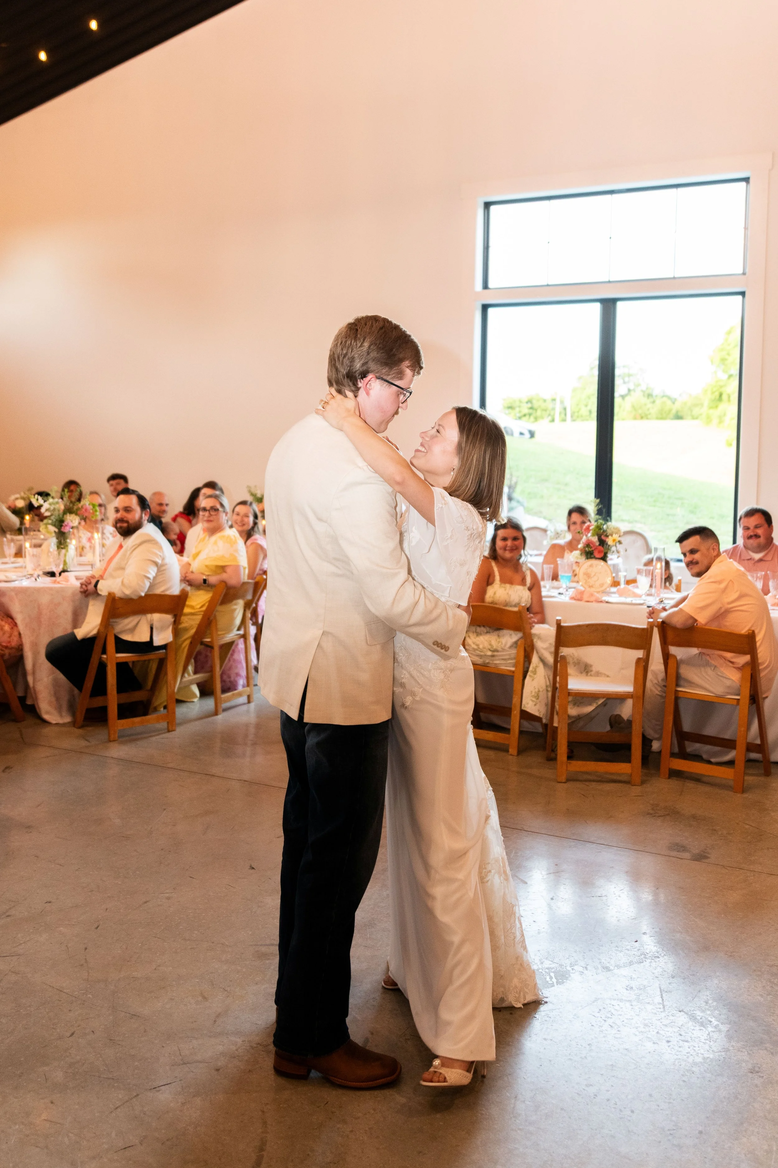 brittney_beeler_photography_the_abby_farm_louisville_wedding-568.jpg