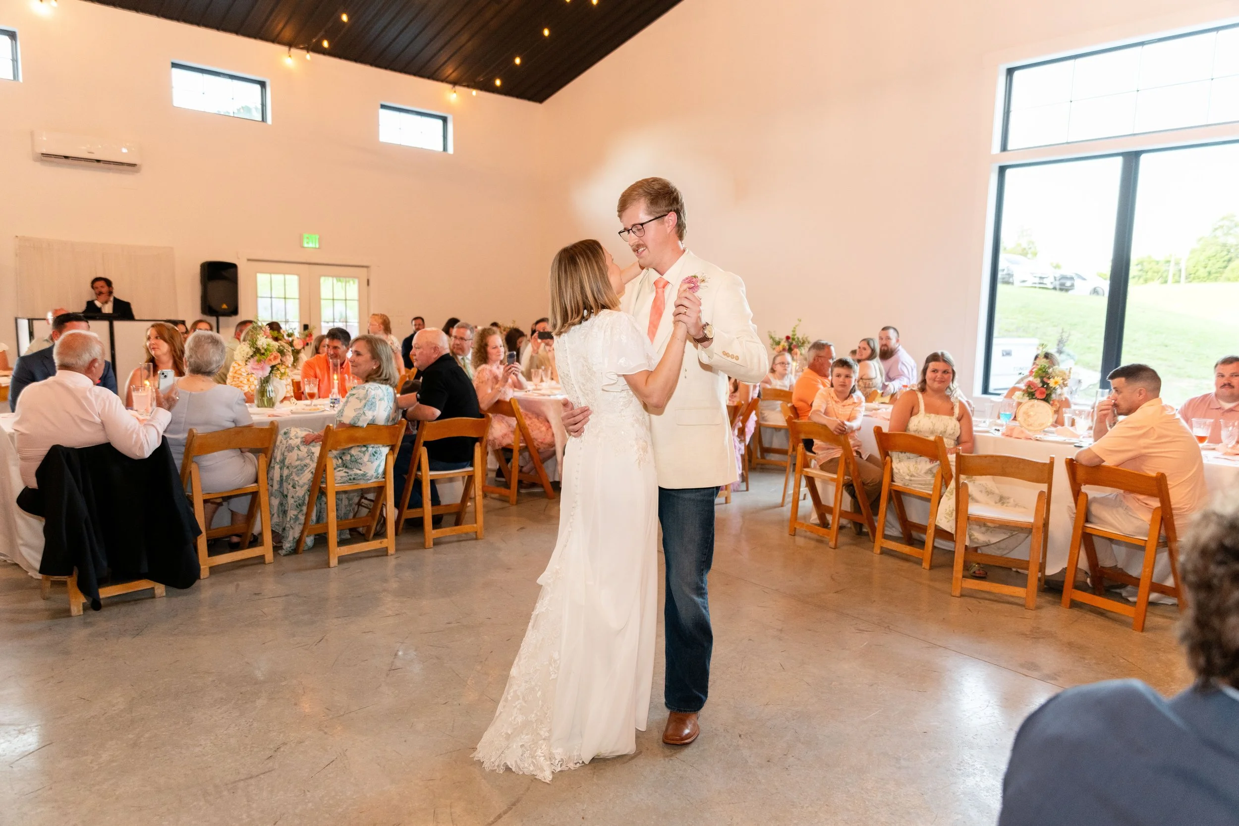 brittney_beeler_photography_the_abby_farm_louisville_wedding-572.jpg