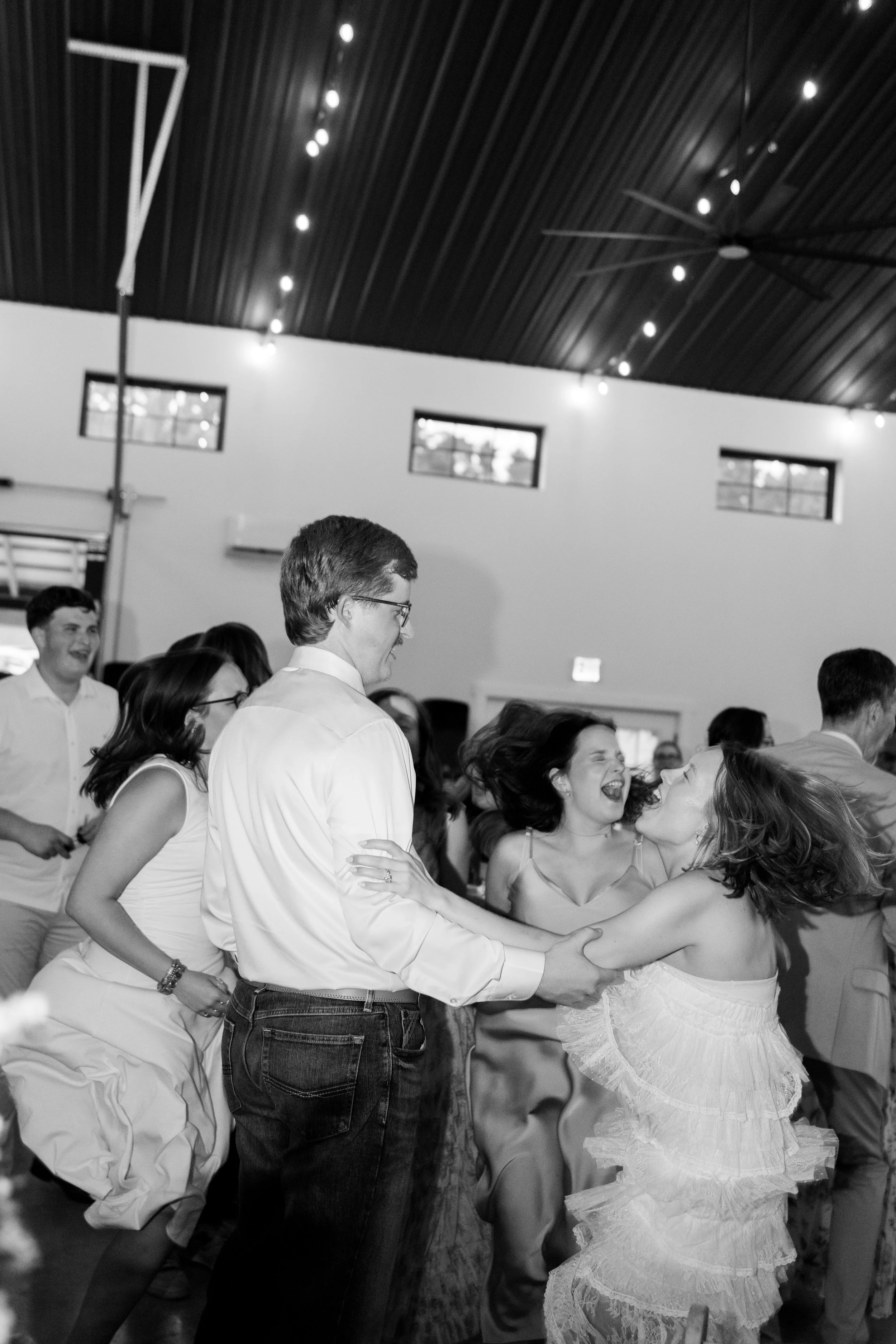 brittney_beeler_photography_the_abby_farm_louisville_wedding-672.jpg