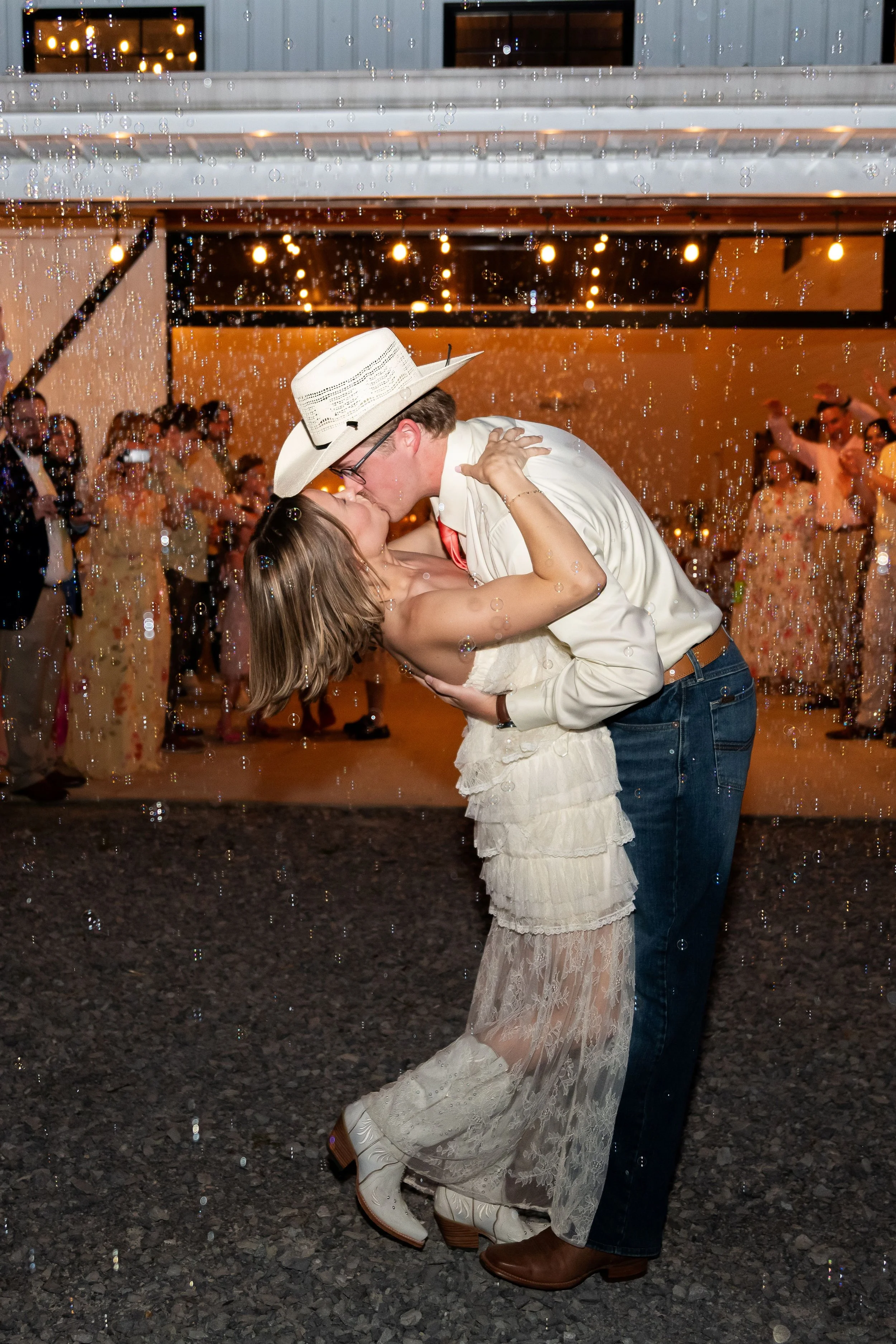 brittney_beeler_photography_the_abby_farm_louisville_wedding-728.jpg