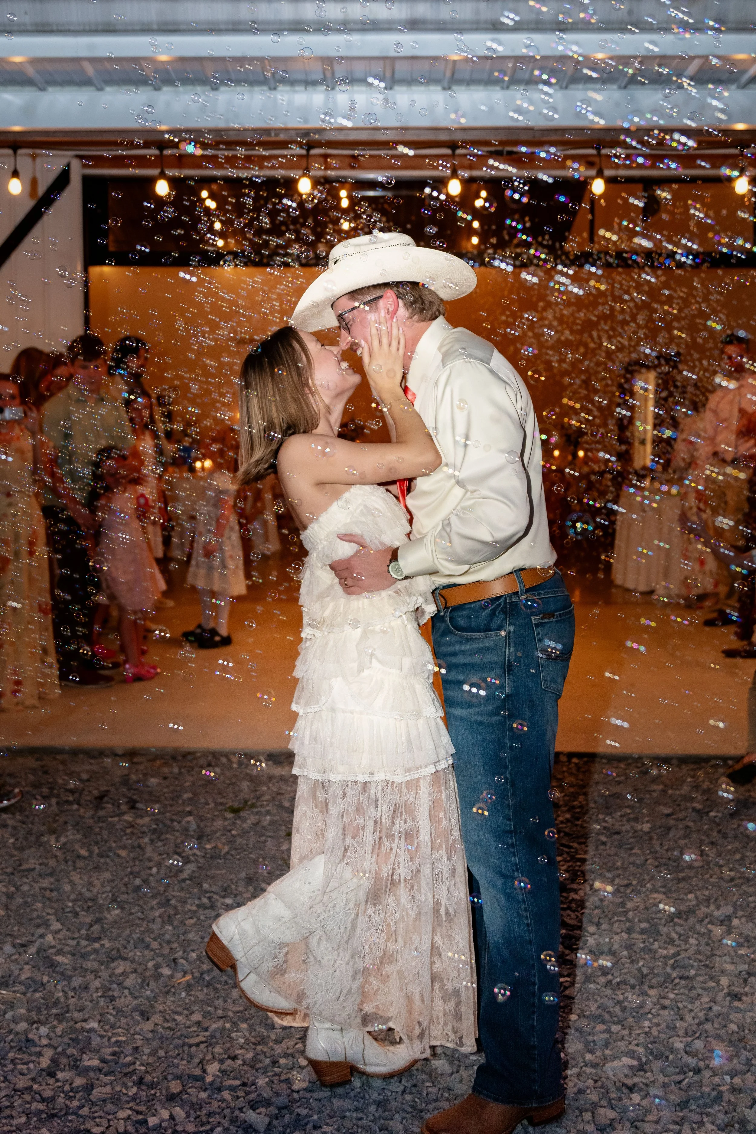 brittney_beeler_photography_the_abby_farm_louisville_wedding-731.jpg