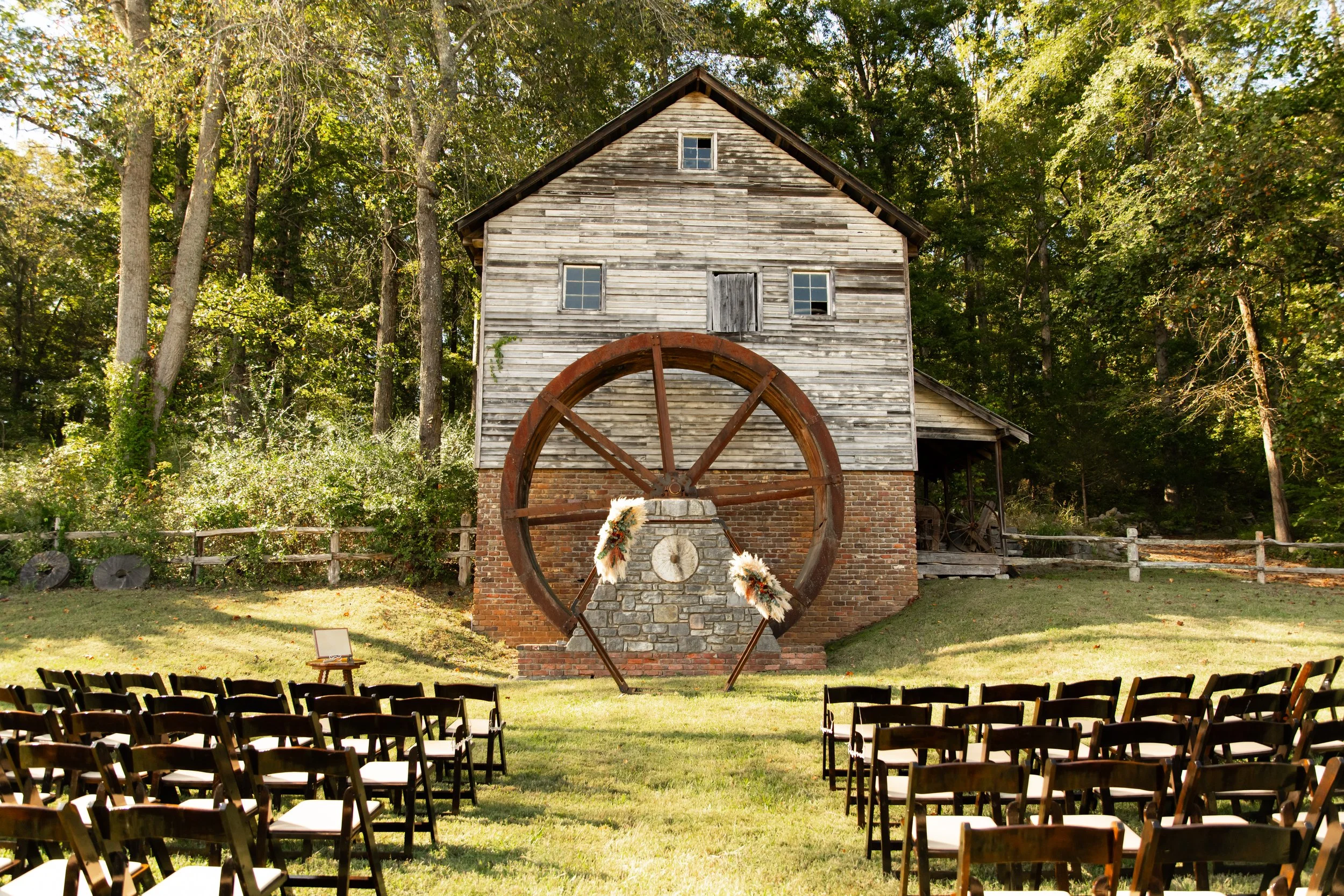 brittney_beeler_photography_niebel_wedding_museum_of_appalachia-138-2.jpg