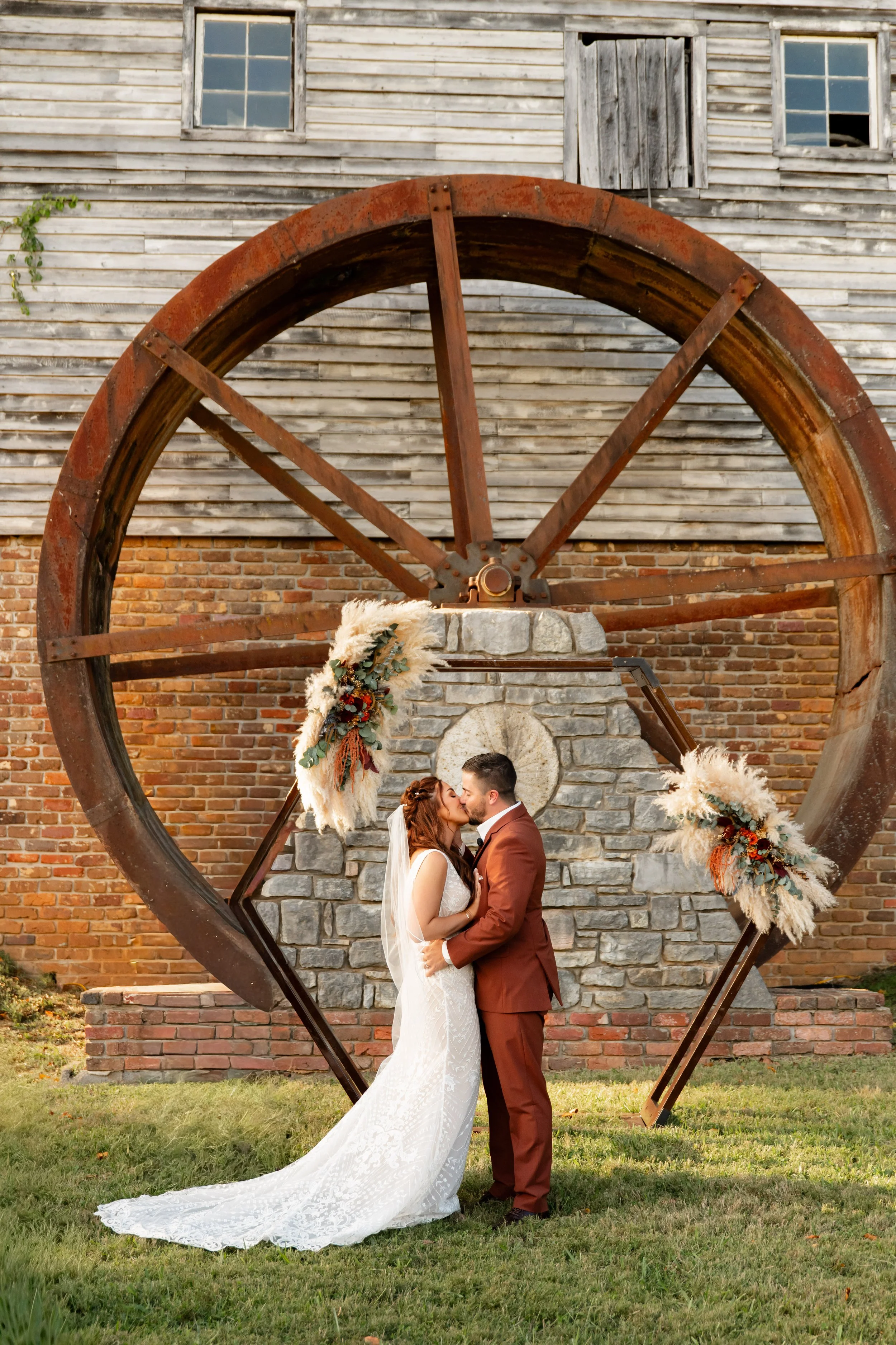 brittney_beeler_photography_niebel_wedding_museum_of_appalachia-241.jpg