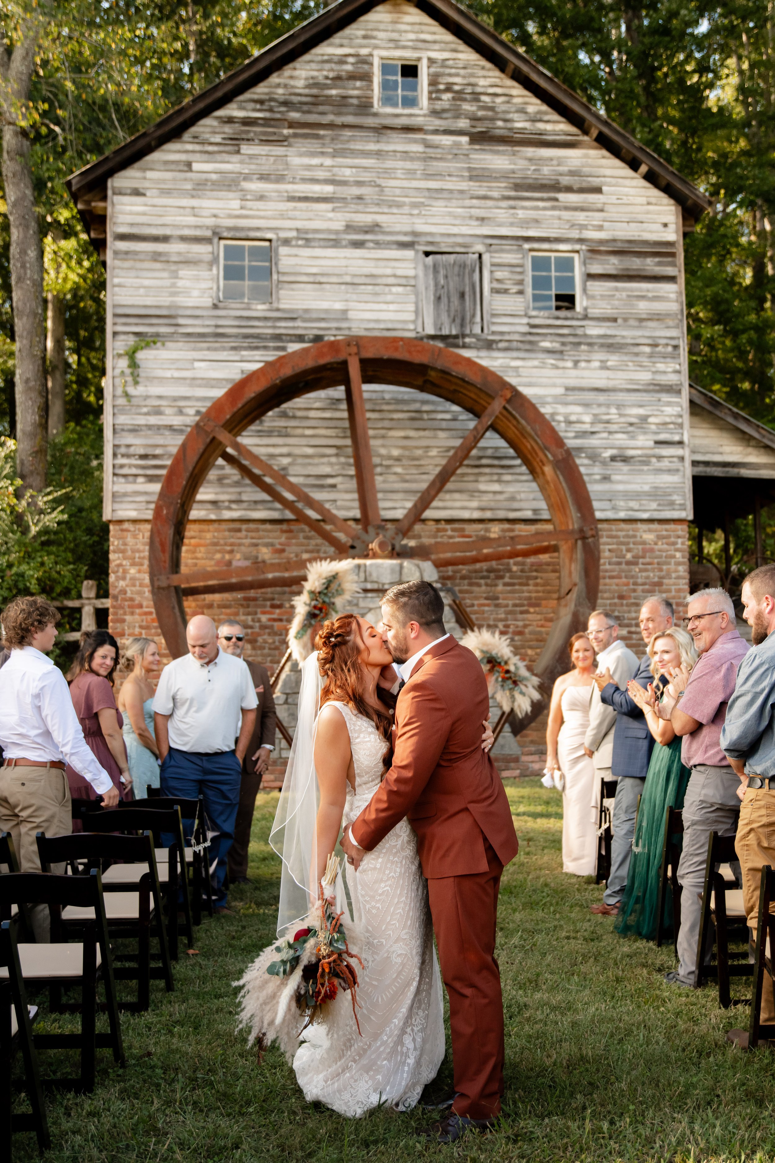brittney_beeler_photography_niebel_wedding_museum_of_appalachia-251.jpg