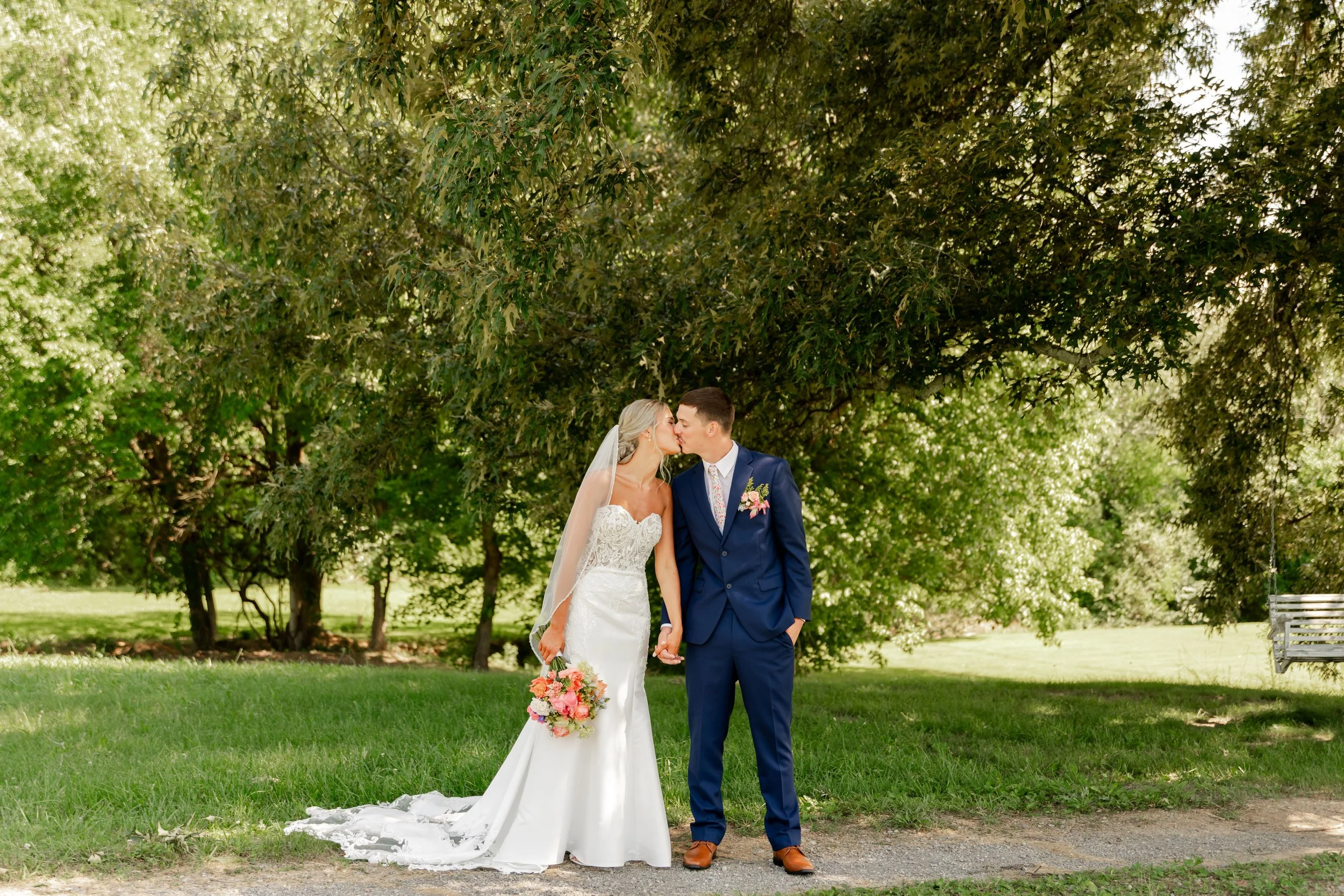 brittney_beeler_photography_spring_wedding_at_the_farm_at_bentley_fields-249.jpg