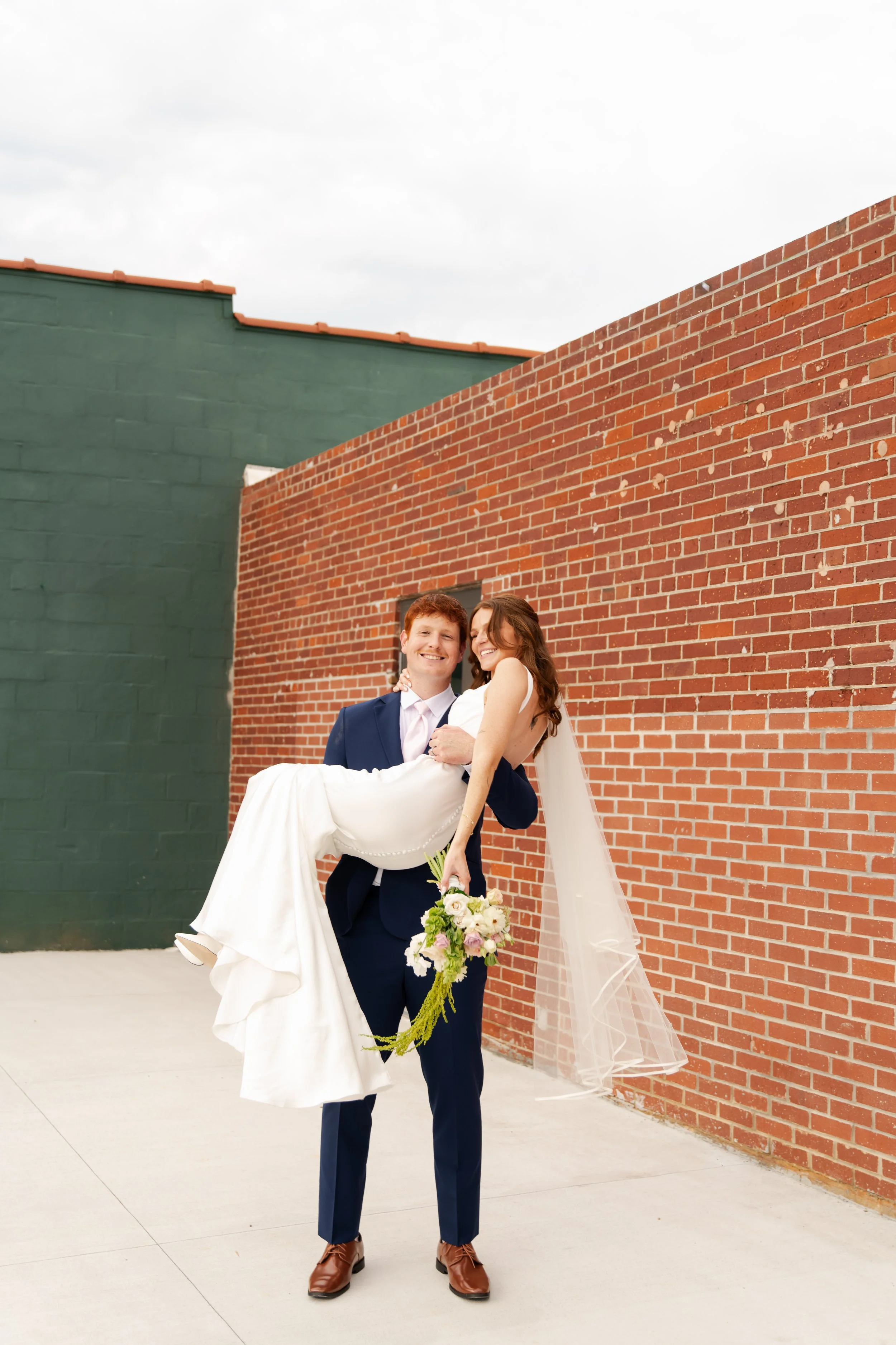 Fun and Romantic Summer Wedding at The Brookside in Knoxville, Tennessee 