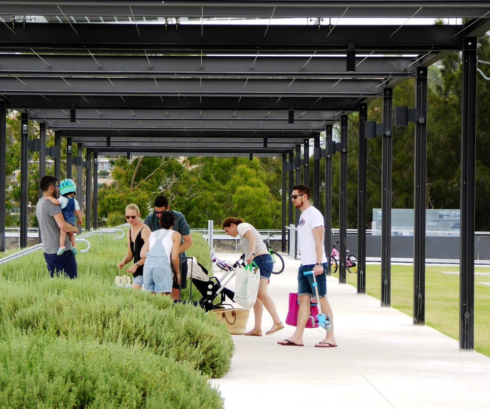 Families recreating on the platform 