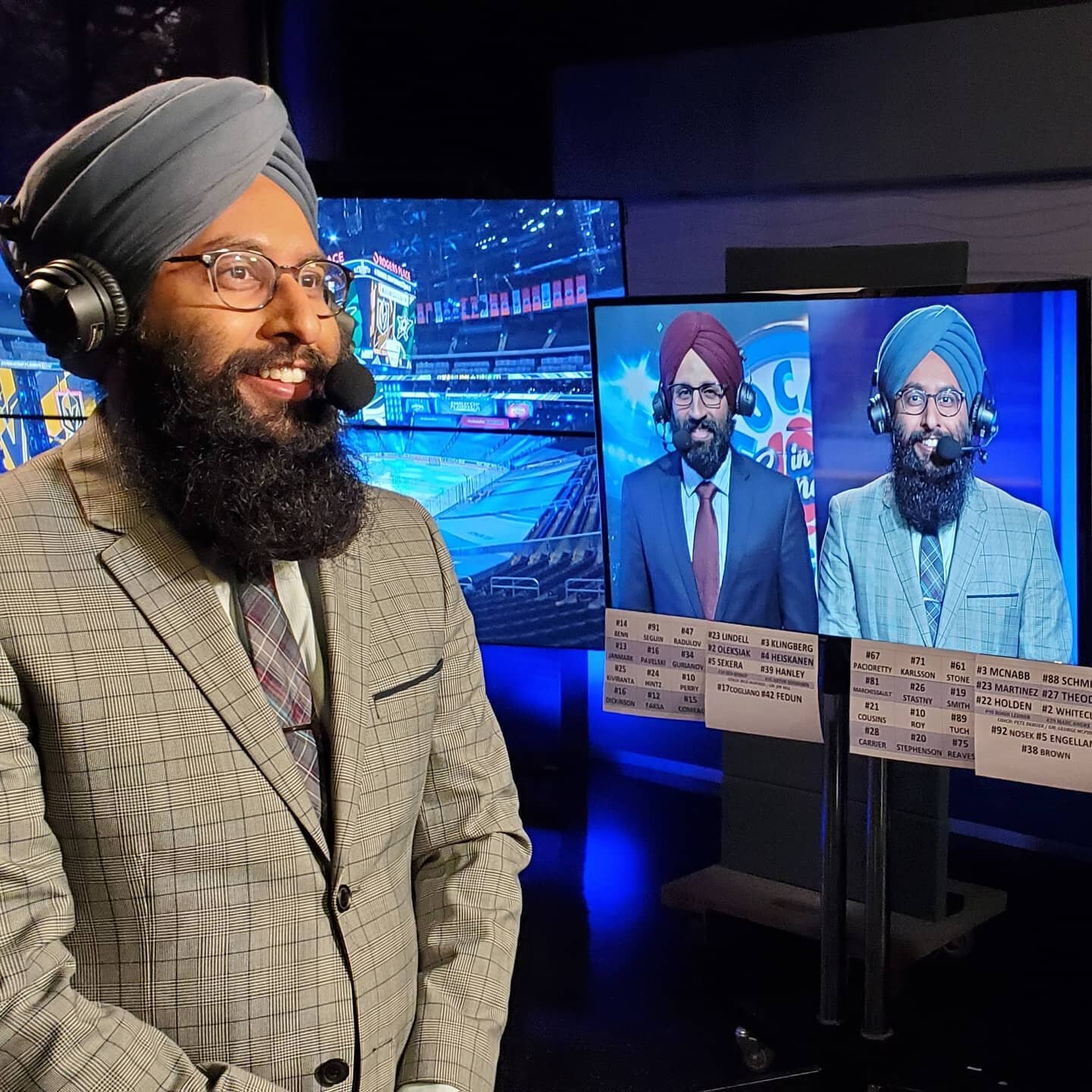 This weekend's look in the broadcast booth for @hockeynightpunjabi. Suit jacket requested by my 5 year old daughter!

#broadcaster #broadcasting #nhl #stanleycup #playbyplay #playoffs #turban #sikh #tv #television #hockeynight #hockeynightpunjabi