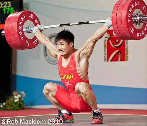 China's Lu Xiaojun in the receiving position of the Snatch