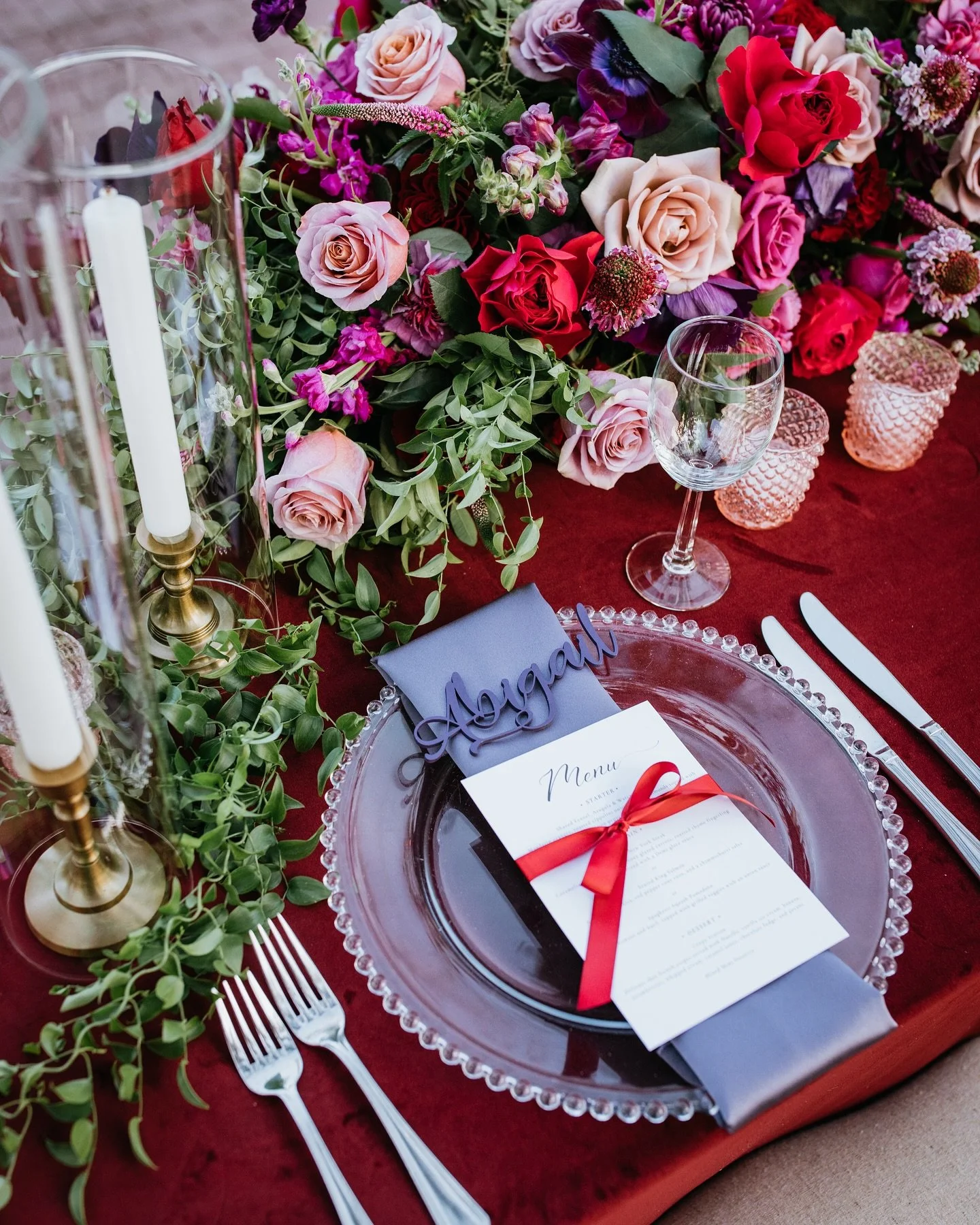 Rich reds and deep violets for this anniversary party at @venueatthegrove. Swooning over how this all came together ✨ 
Venue: @venueatthegrove 
Photographer: @labellavitaphoto 
Planning: @olayaevents