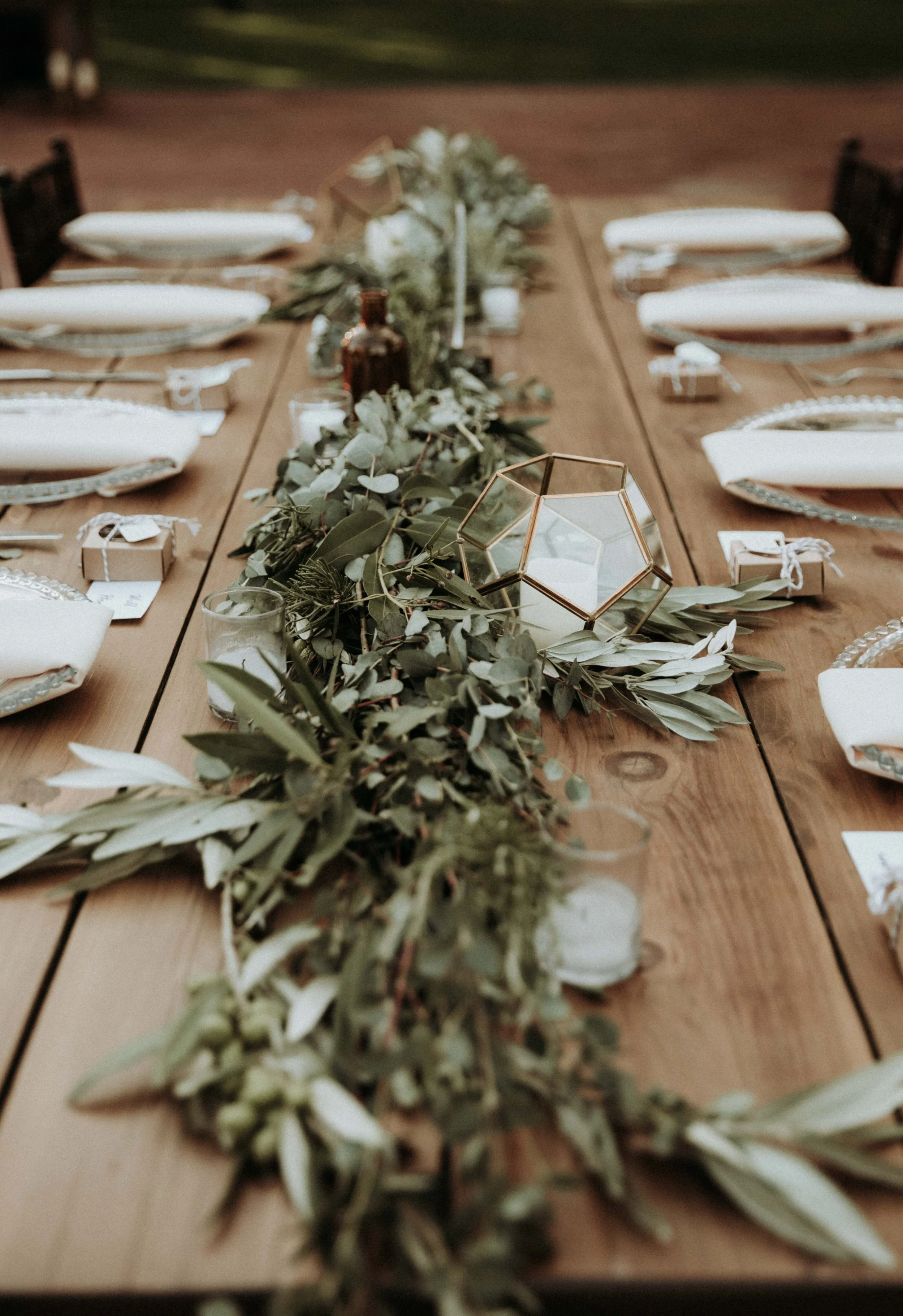 wedding table greenery tablescape geo globe