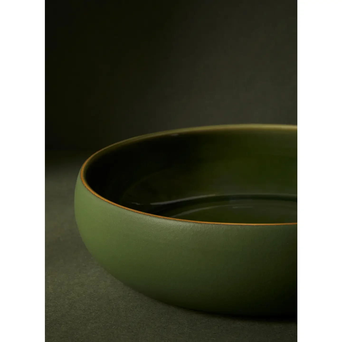 stoneware serving bowl