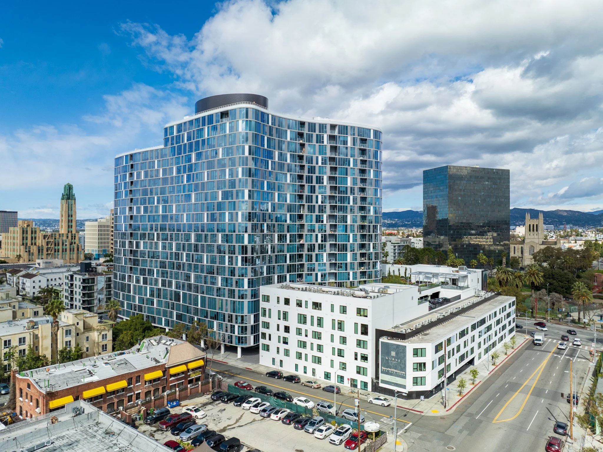 kurve on wilshire.jpg