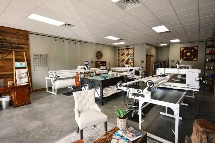 Walker Quilt Co. Rent a Movable or Stationary (SitDown) Longarm