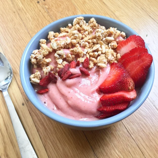Stawberry, pineapple, banana smoothie bowl. Gorgeous, isn't it?