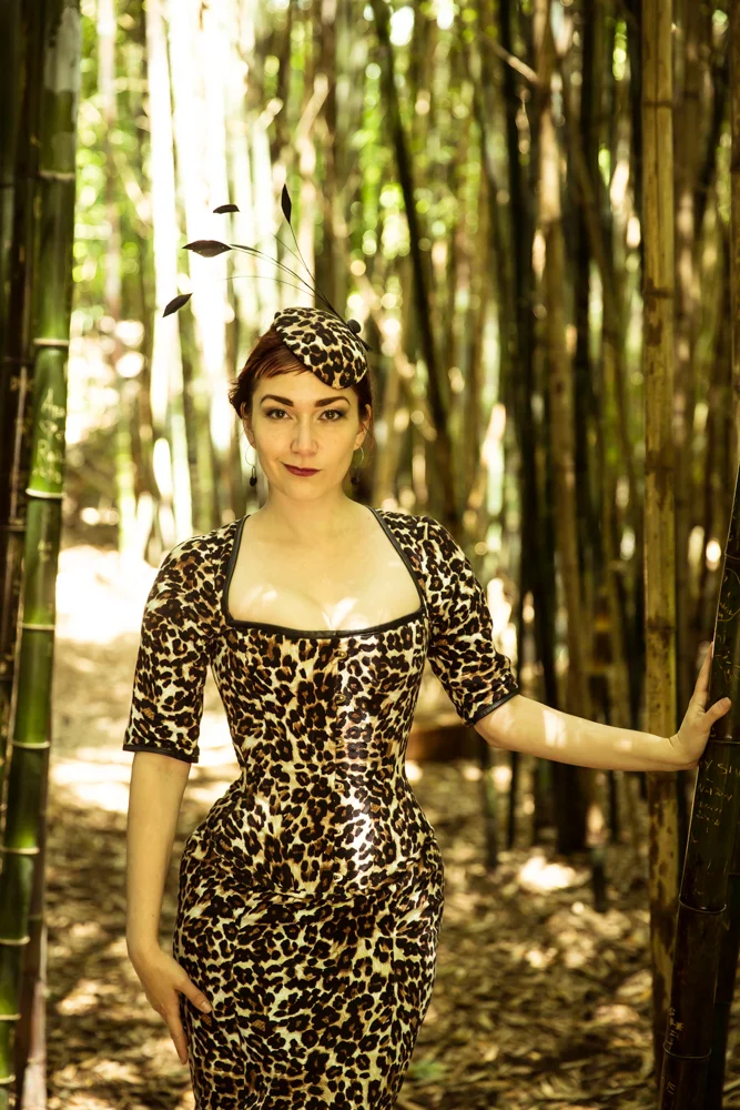 Corset: Dark Garden "High Back Dollymop Overbust " | Hat: Kalico Delafay Millinery | Model: Victoria Dagger | Photo © John Carey
