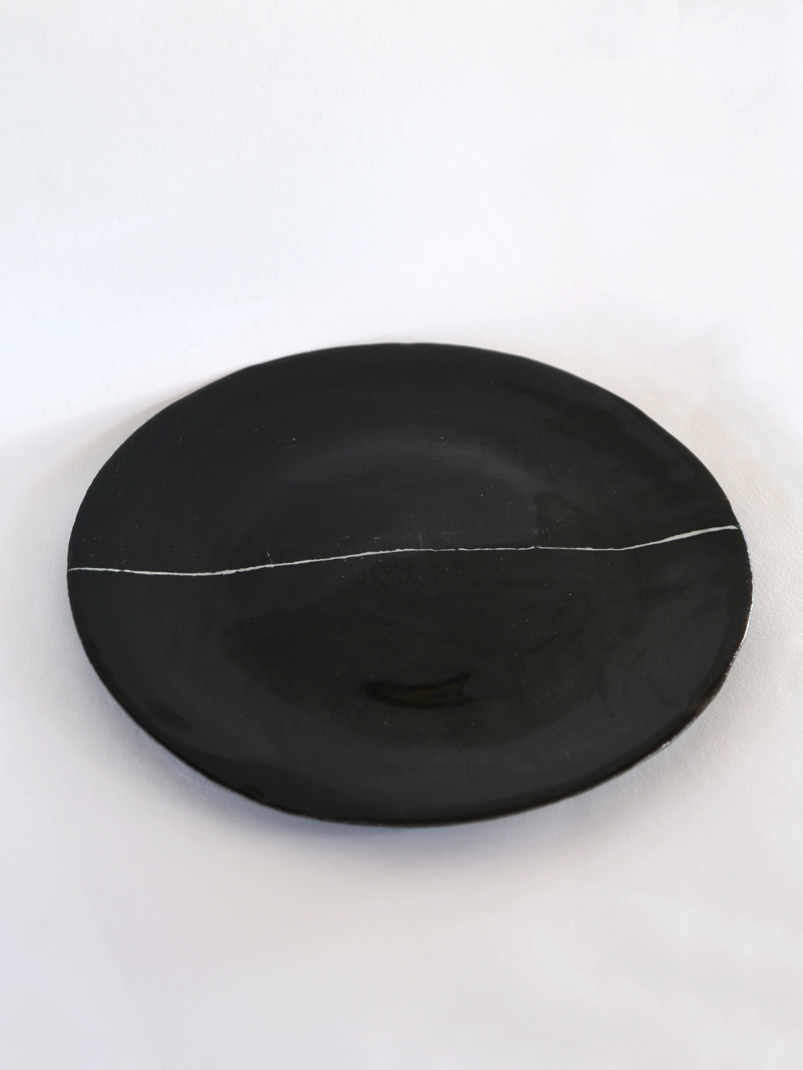 Black and white plate