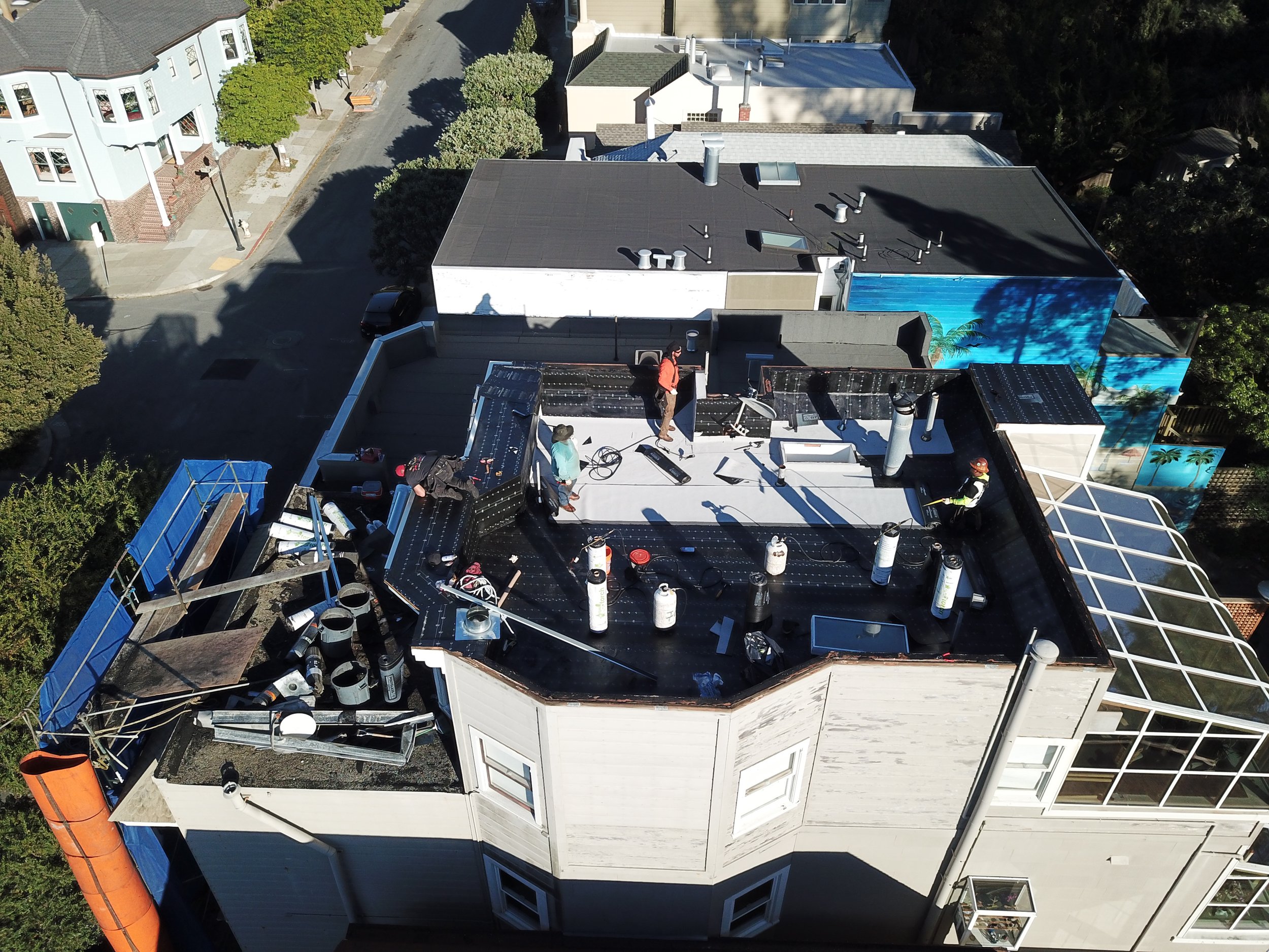 base-layer-installation-bitumen-roof-san-francisco.jpg