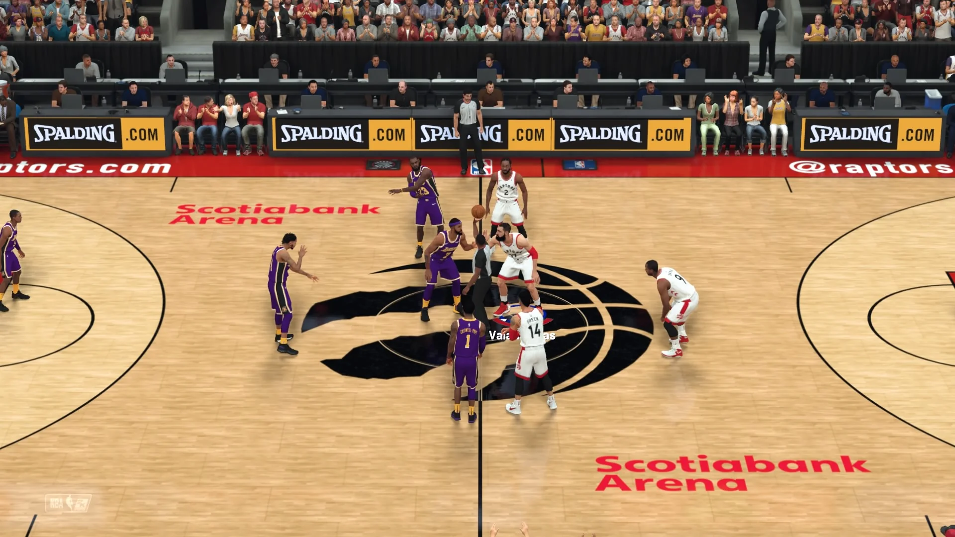 NBA 2K19_tip off.jpg