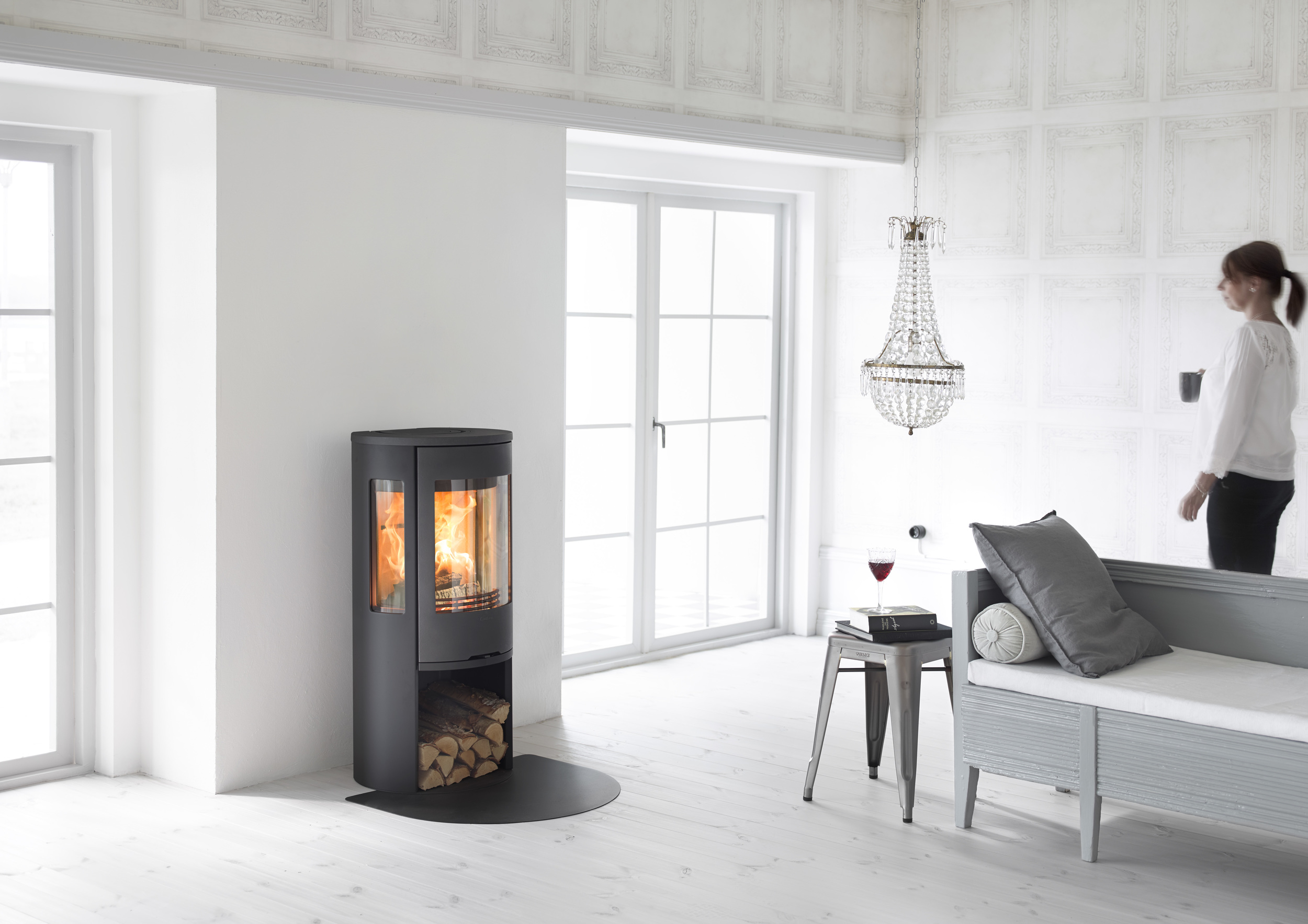 Contura 556 Style Svart.