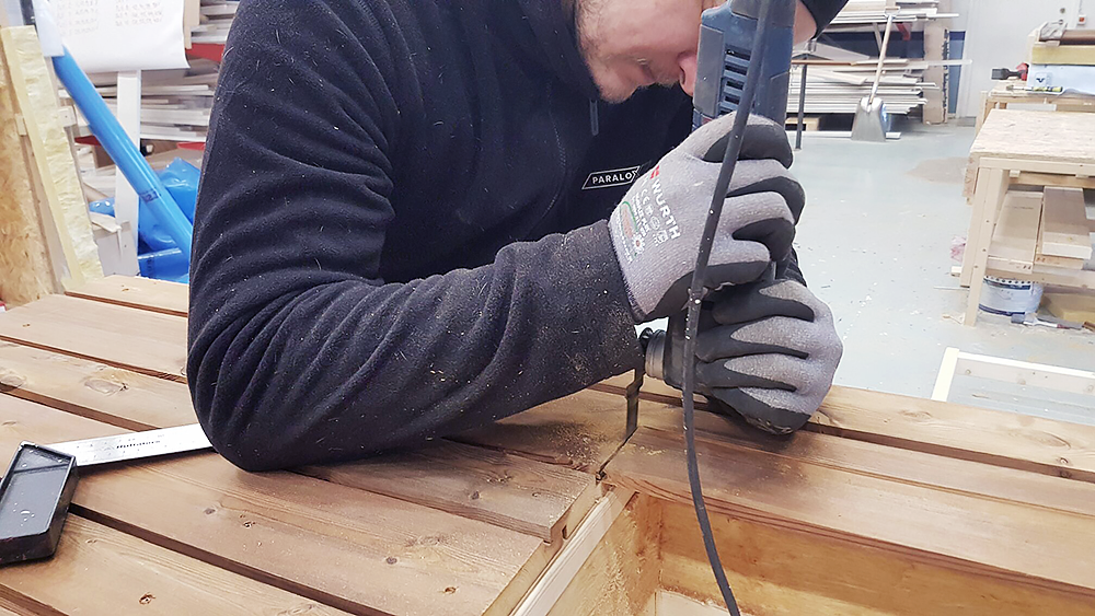 Fönstren blir grafitgrå Elit Vision, vilka kommer matcha panelen fint när den väl grånat.
