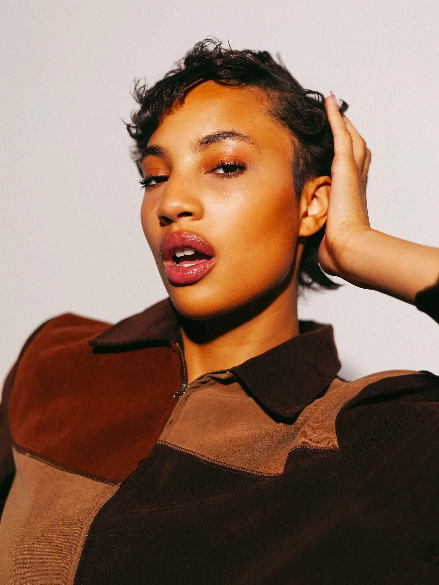 Portraits with @lauricebudd ⚡️

Studio: @dayglowstudiosla 
Camera: @canonusa 5D Mark II 
Lighting: @nanliteusa FC-500B 

#ASwayBayVisual #photography #losangeles #model