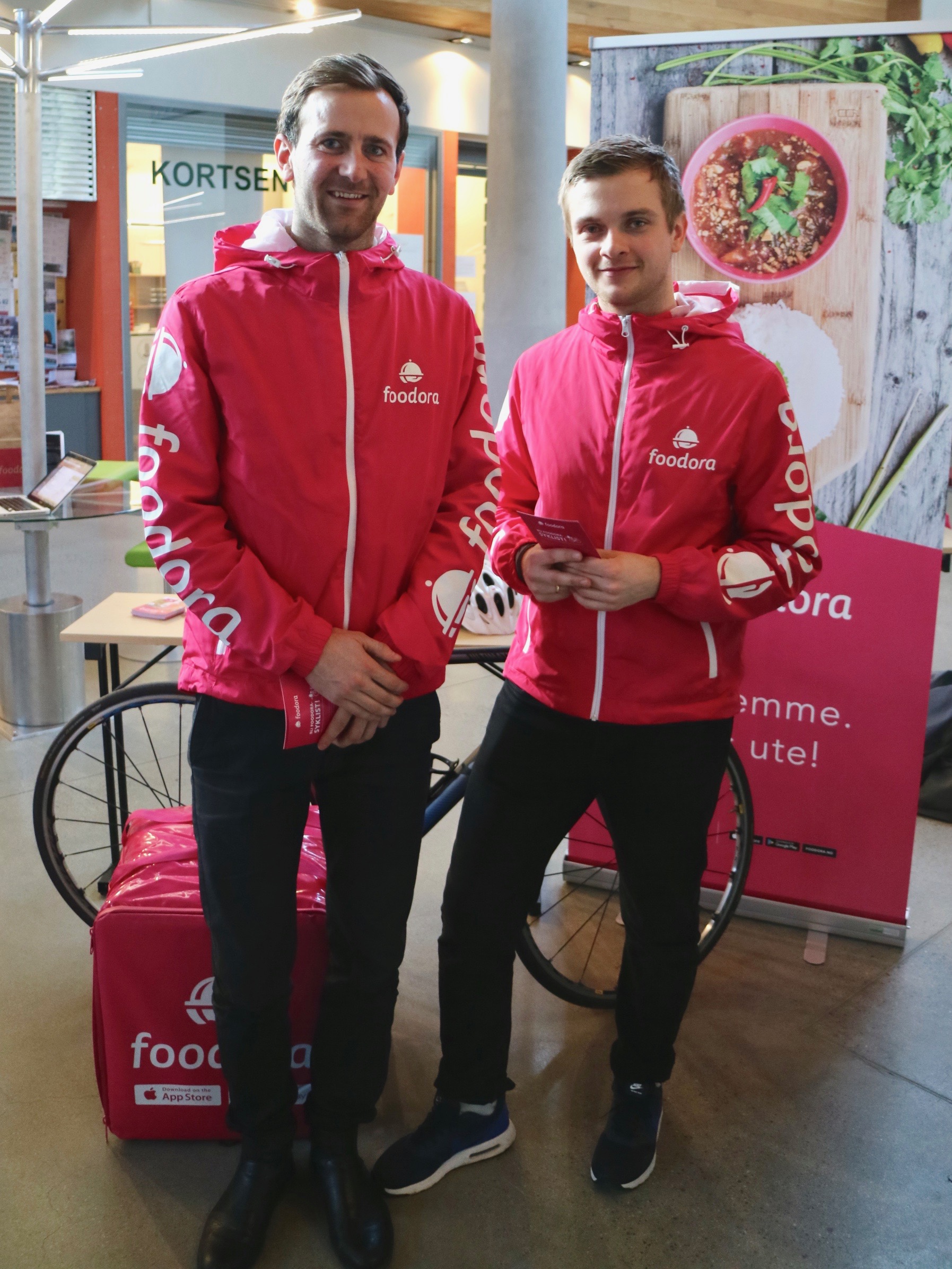 Dan Ruben Aadland og Simen Bones fra Foodora