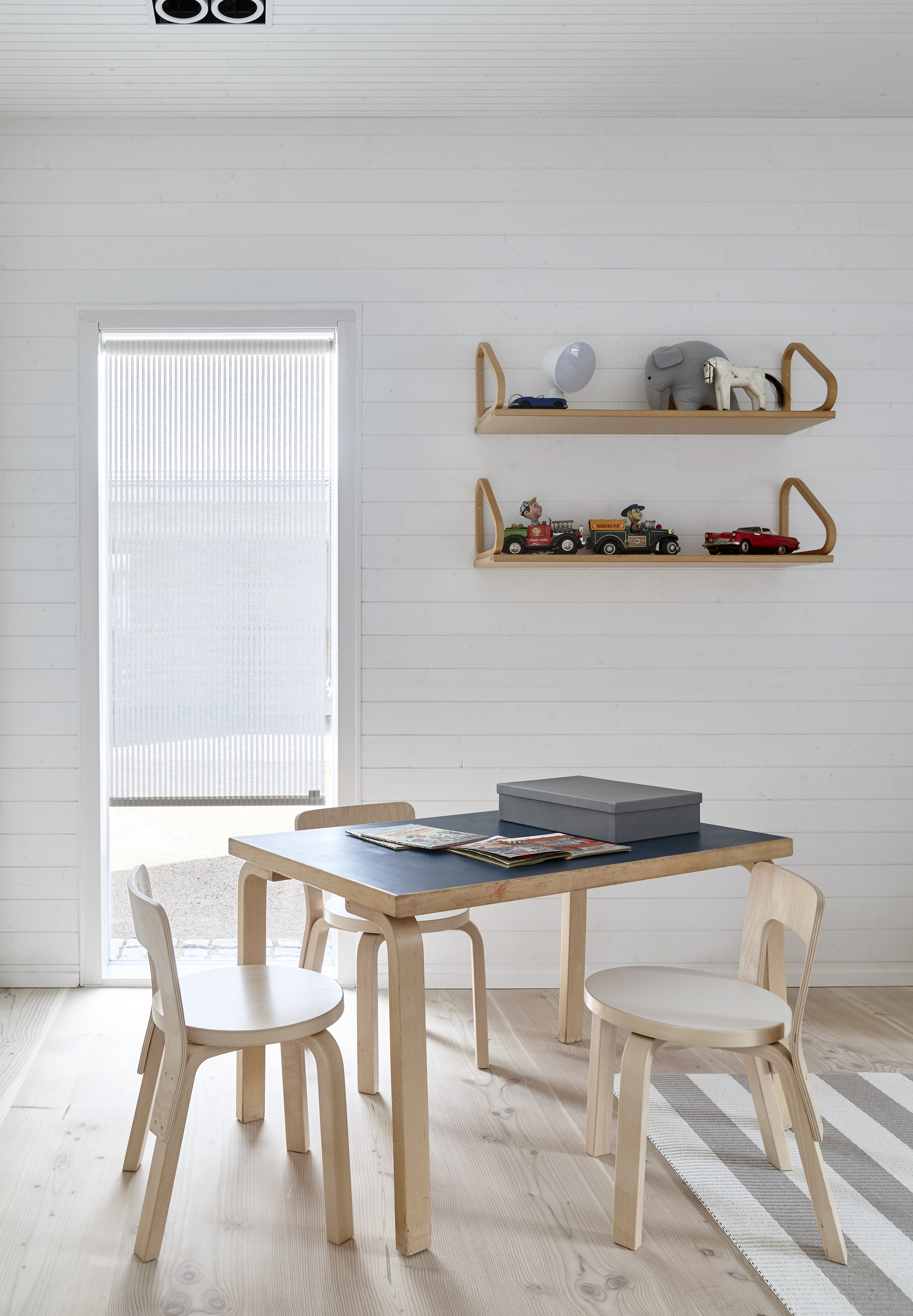 1421501 Big Stripe stone-white paper yarn carpet, Vista 21311 white roller blind
