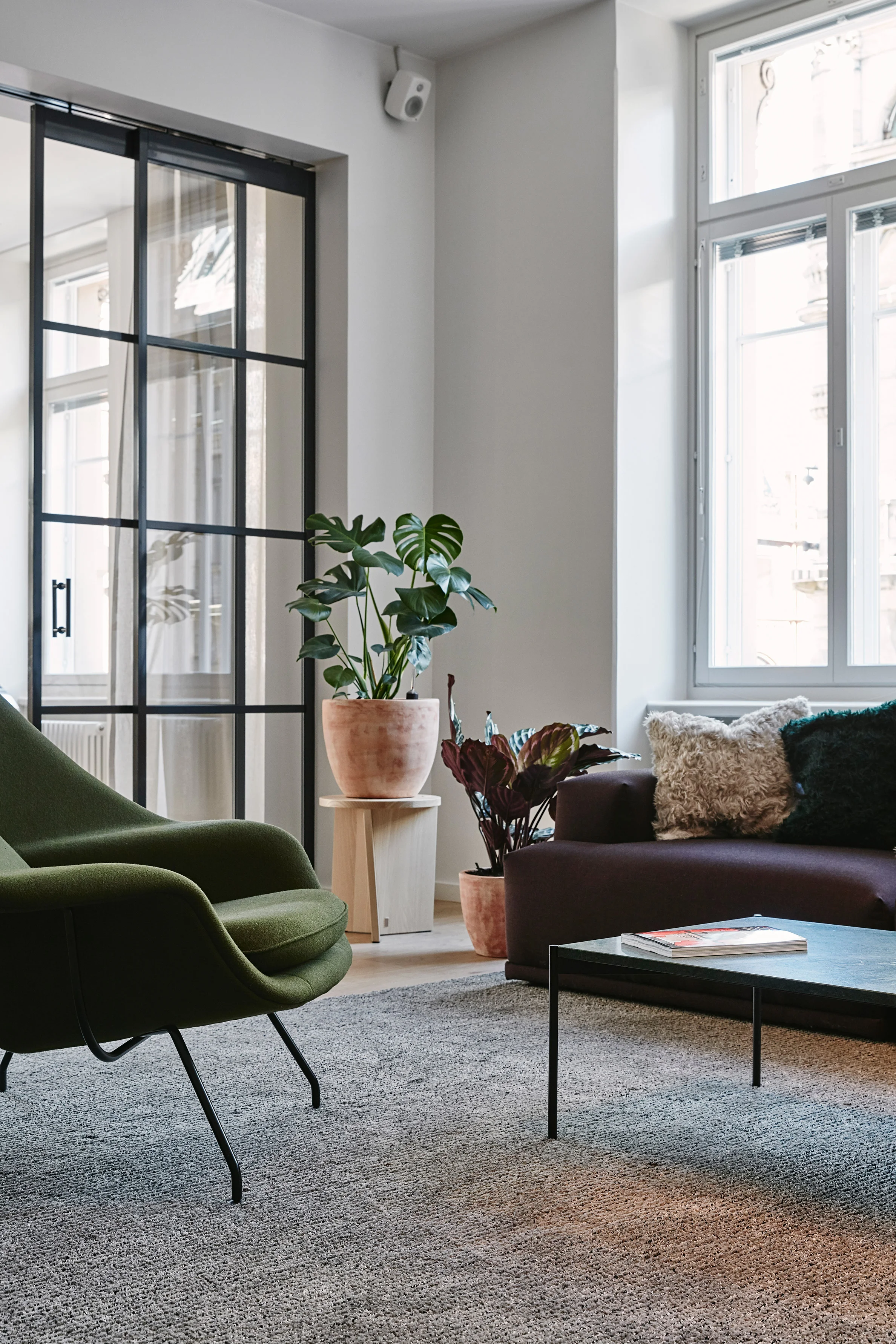 Personalized Path tufted wool linen carpet at the office lounge. Interior design Joanna Laajisto. Photo Mikko Ryhänen.