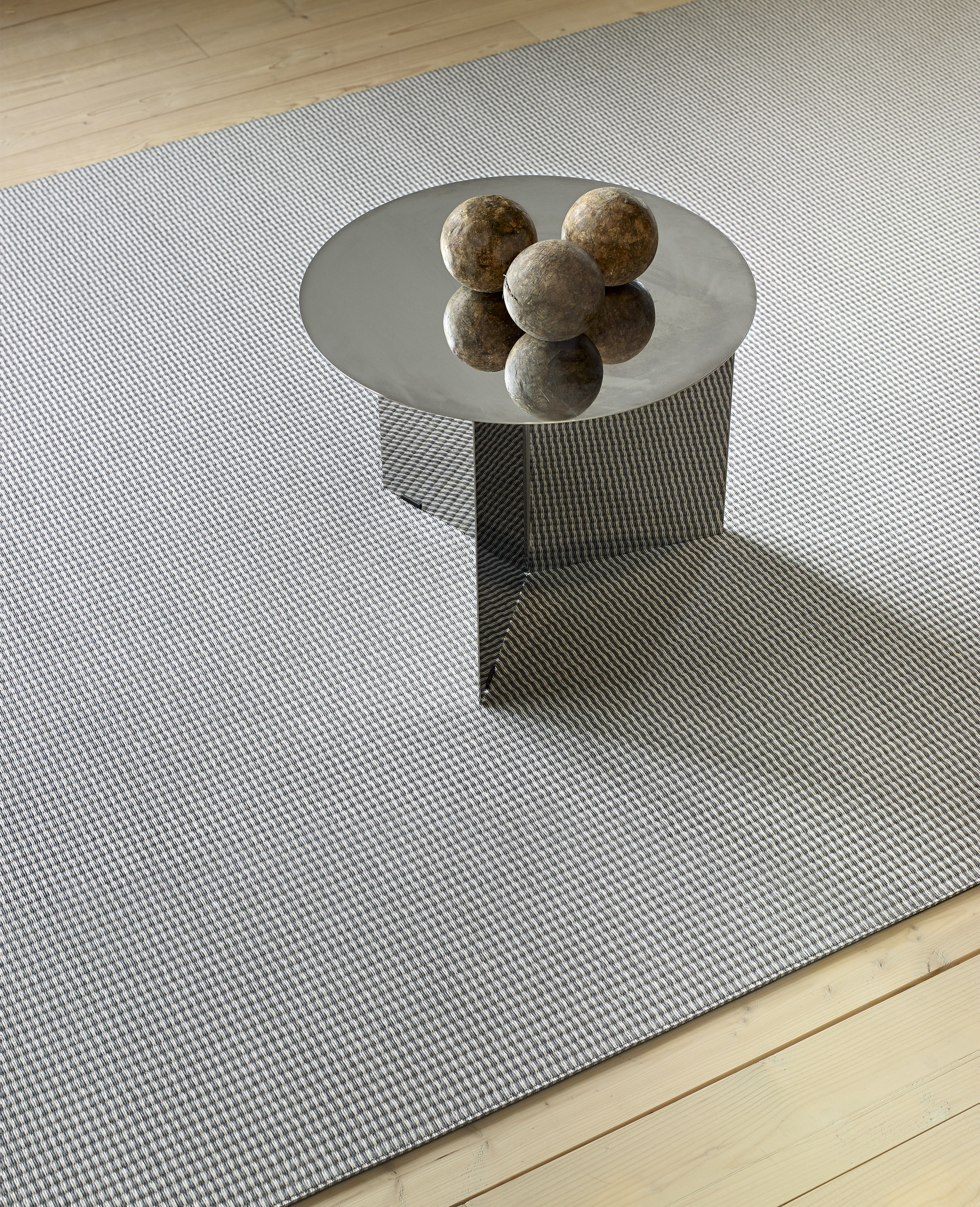 1440215 Road grey-stone