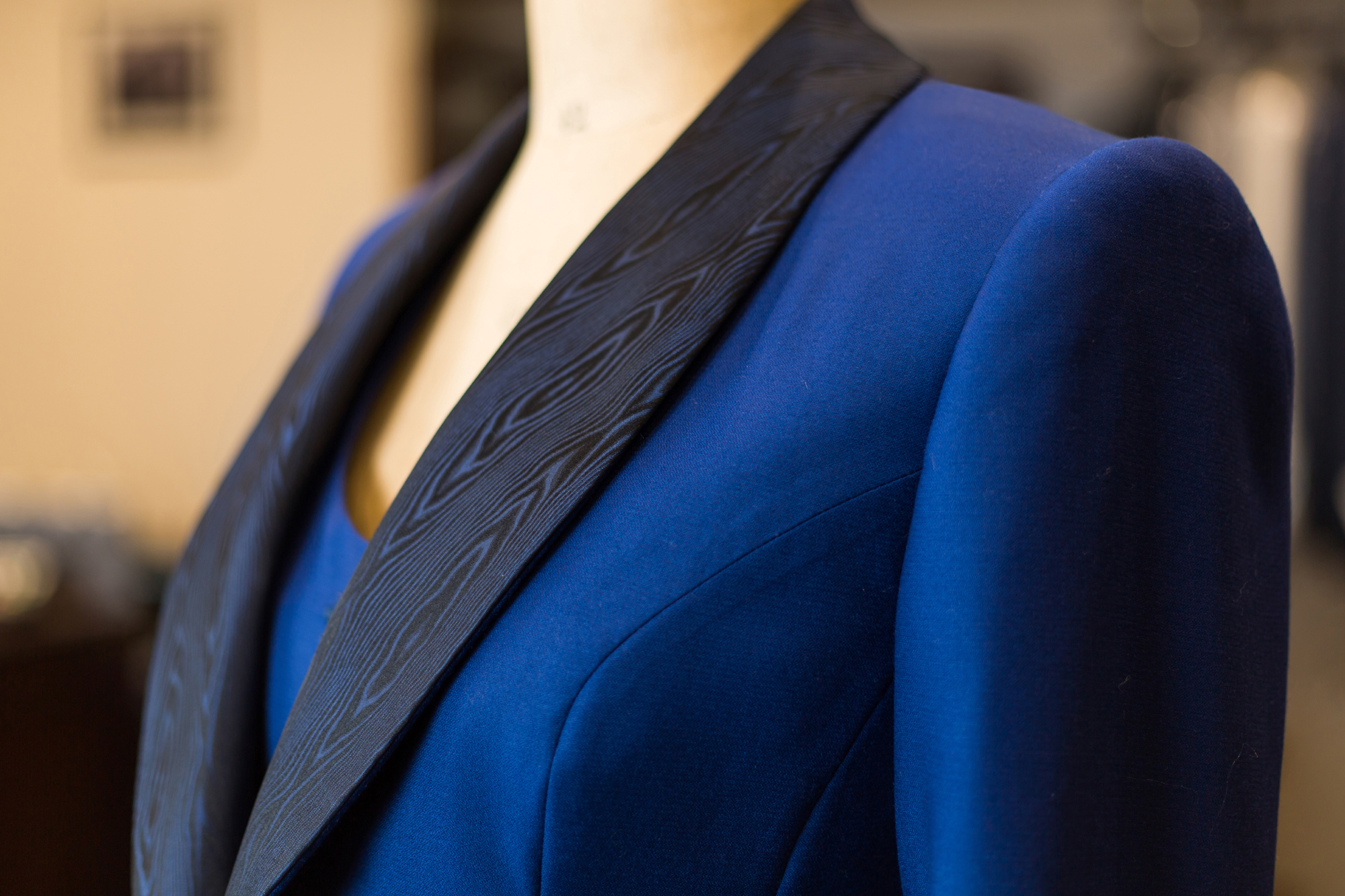 sm Suit 12 - Ladies Blue Single Breasted Jacket - 04.jpg