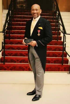 Andrew+Ramroop+investiture+Feb.'09_2.webp