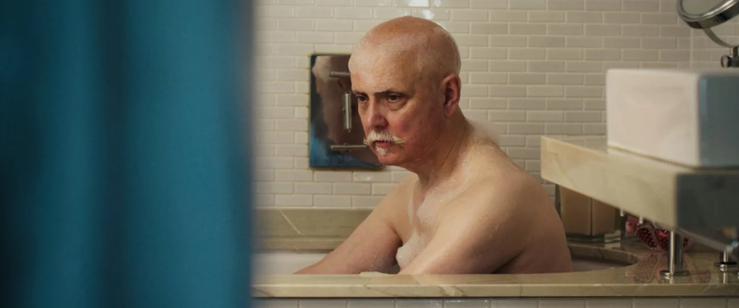 'THE 66 YR OLD INTERN' // THE OPENING